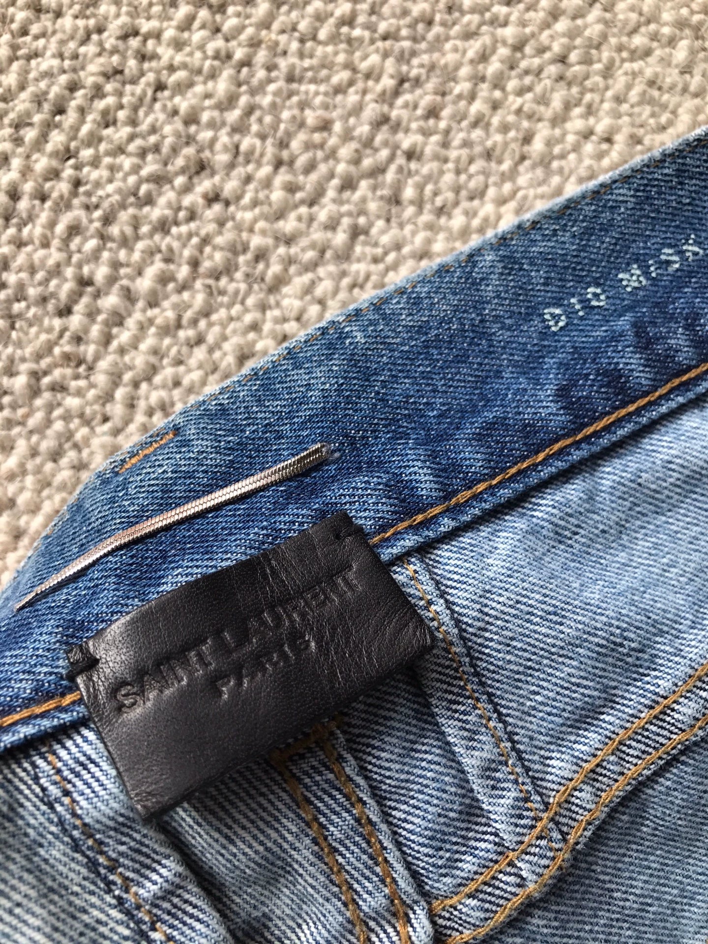 YSL SLP D10 Distressed Jeans W31
