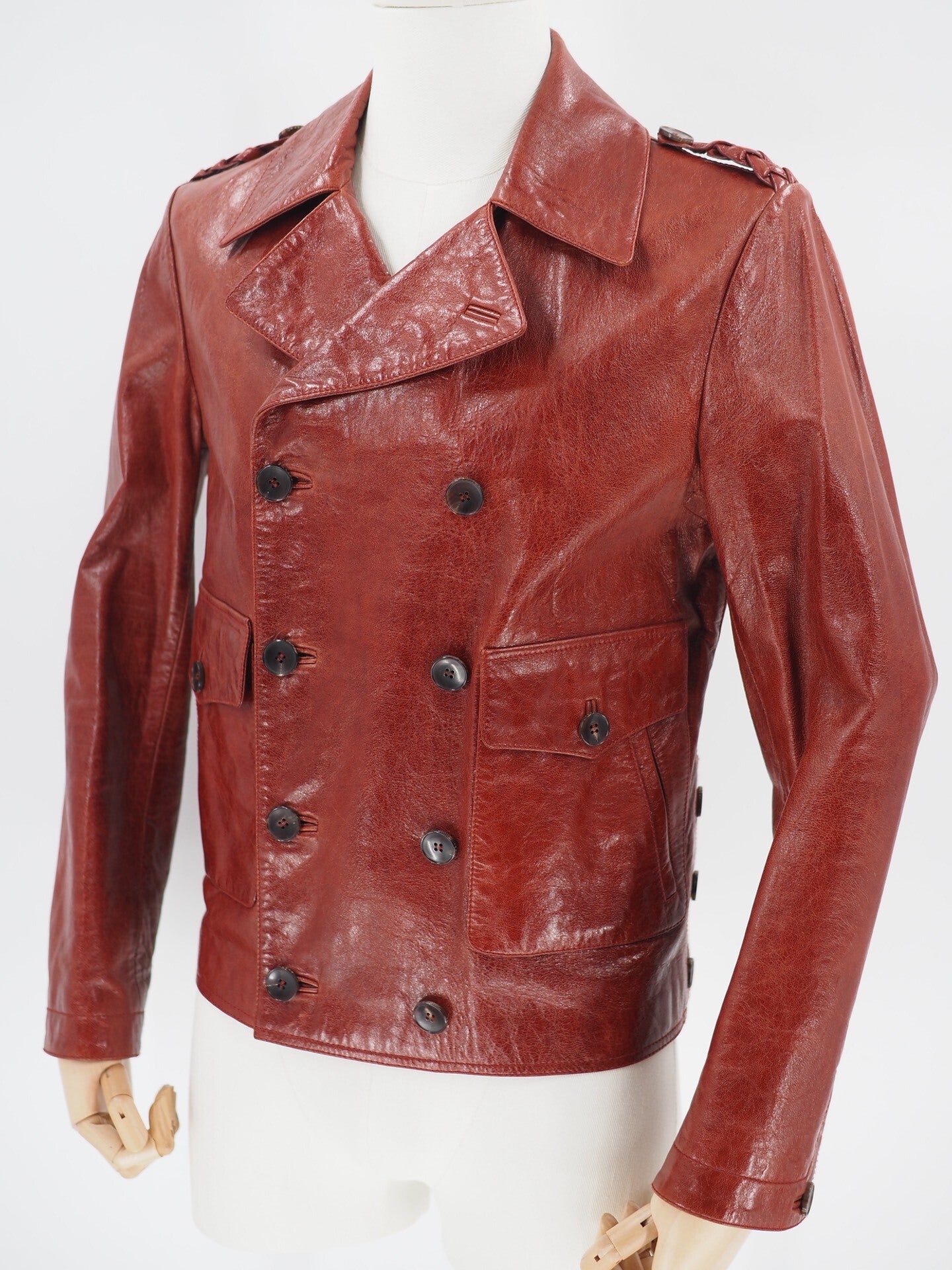gucci double-breasted leather jacket in burgundy