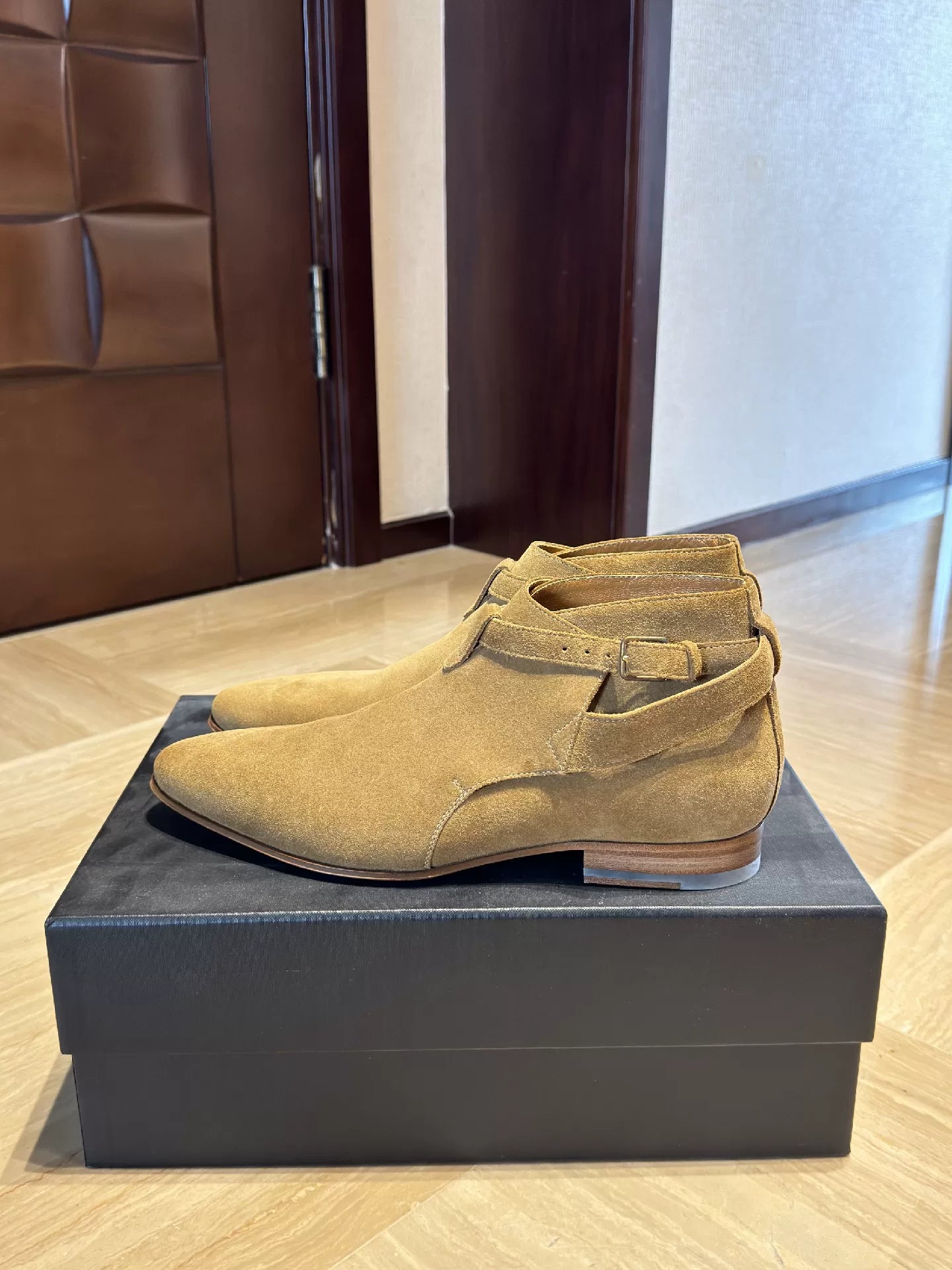 Saint Laurent Wyatt Men's Brown Suede Chelsea Boots