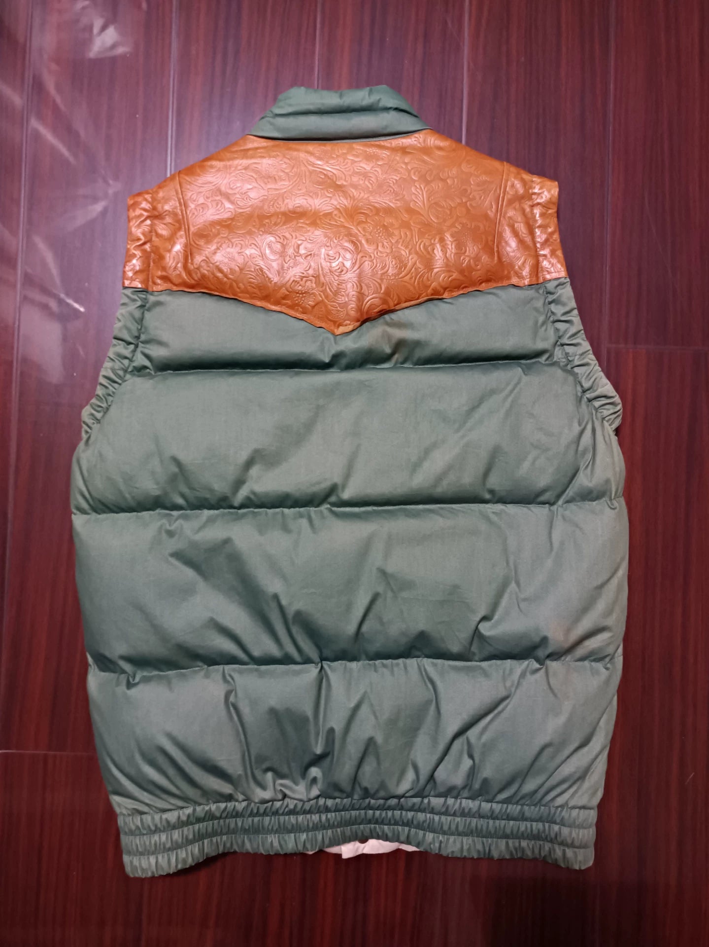 vsivim Insulator Colorblock Distressed Vest