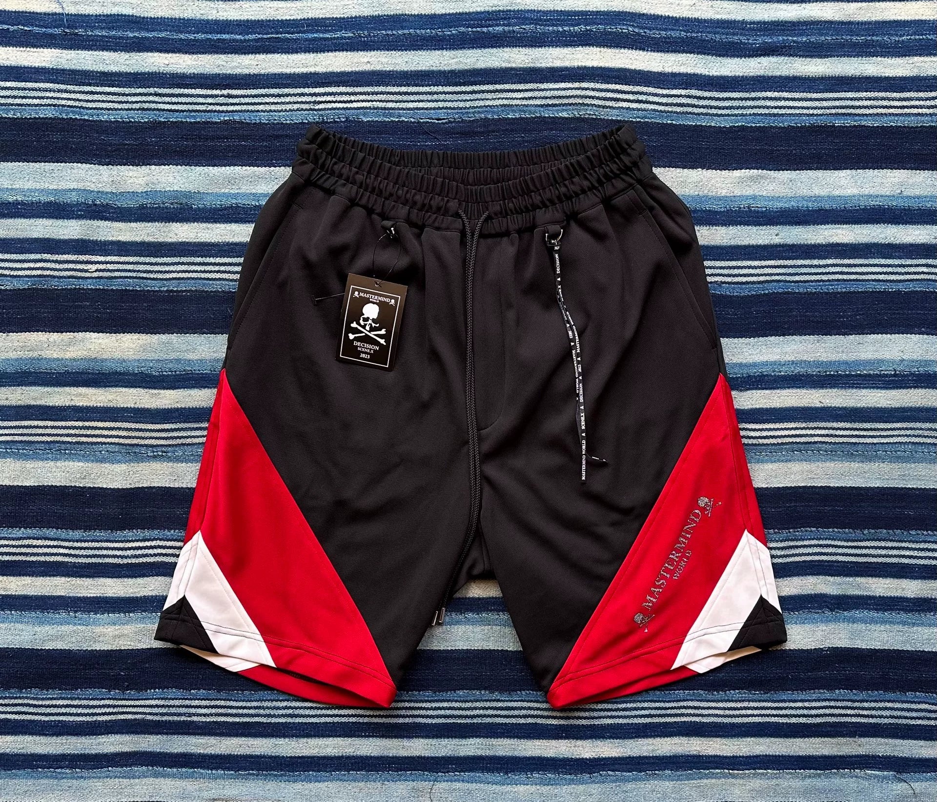 mastermind world color block shorts