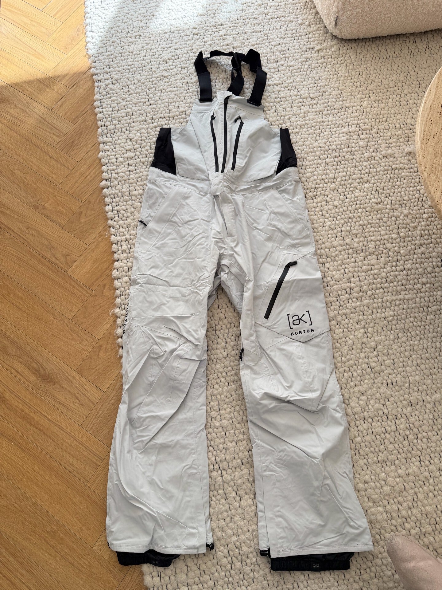burton 2L AK cyclic bib snow pants