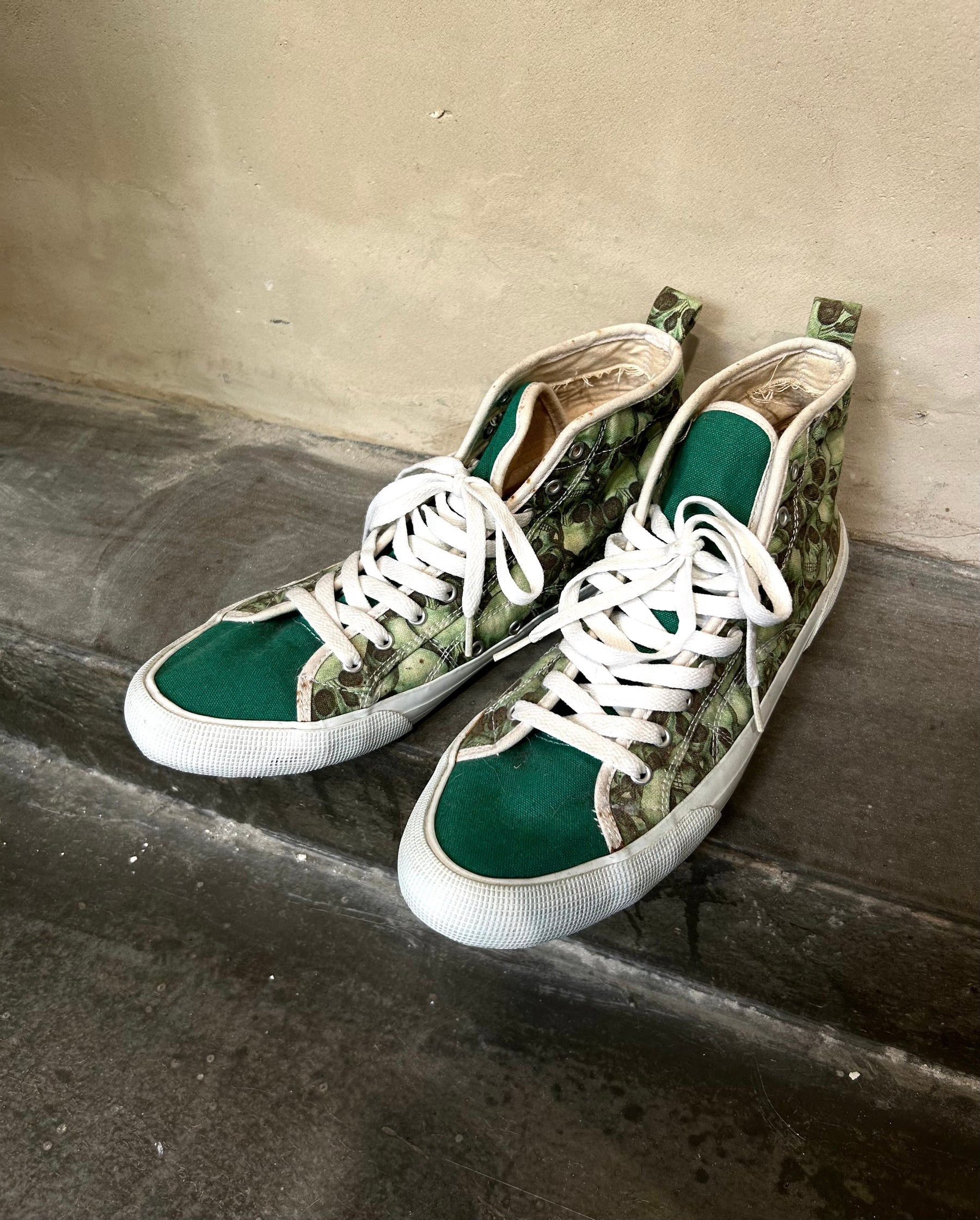 UNDERCOVER 05ss Skull Sneakers