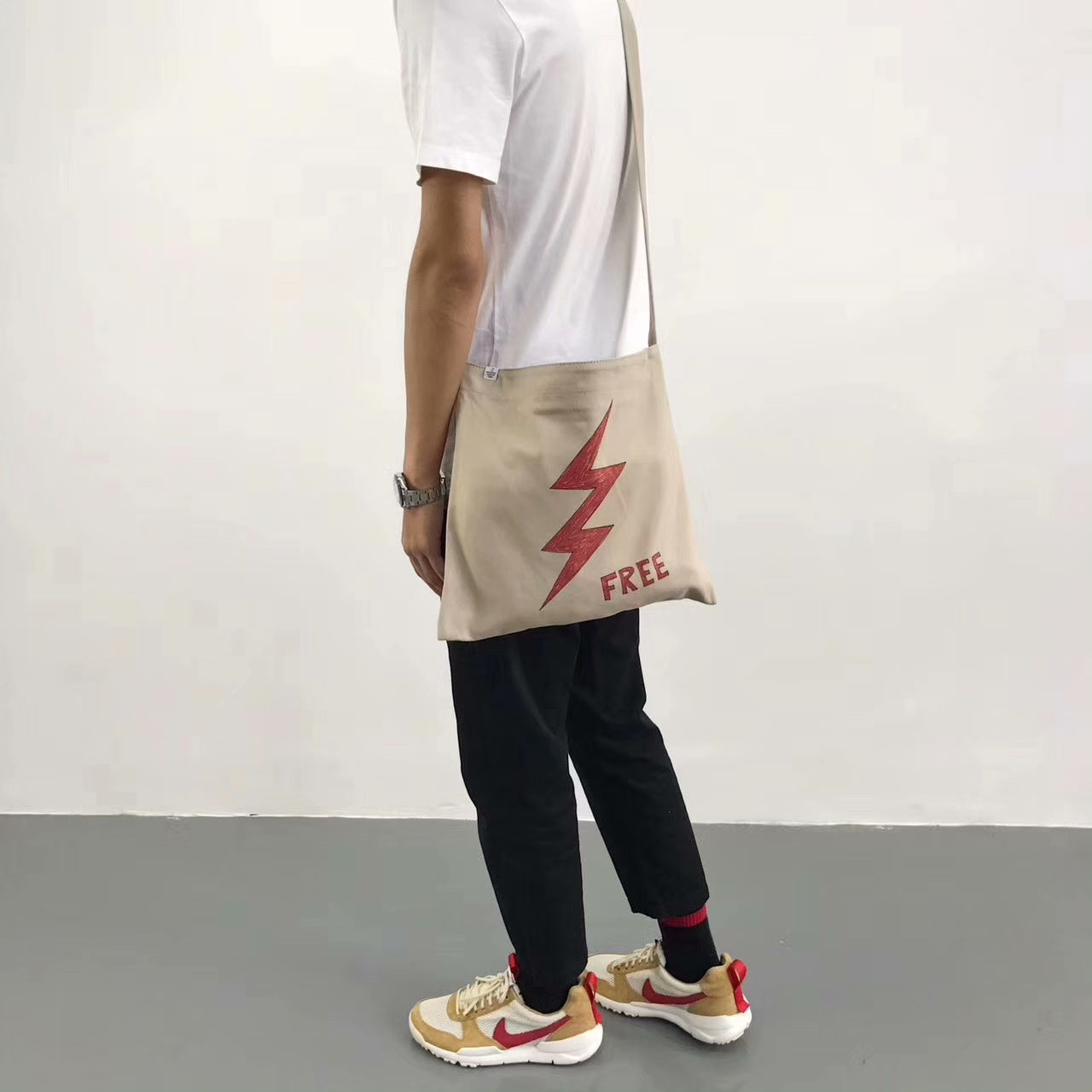 VISVIM 17SS SPOT MUSETTE BAG