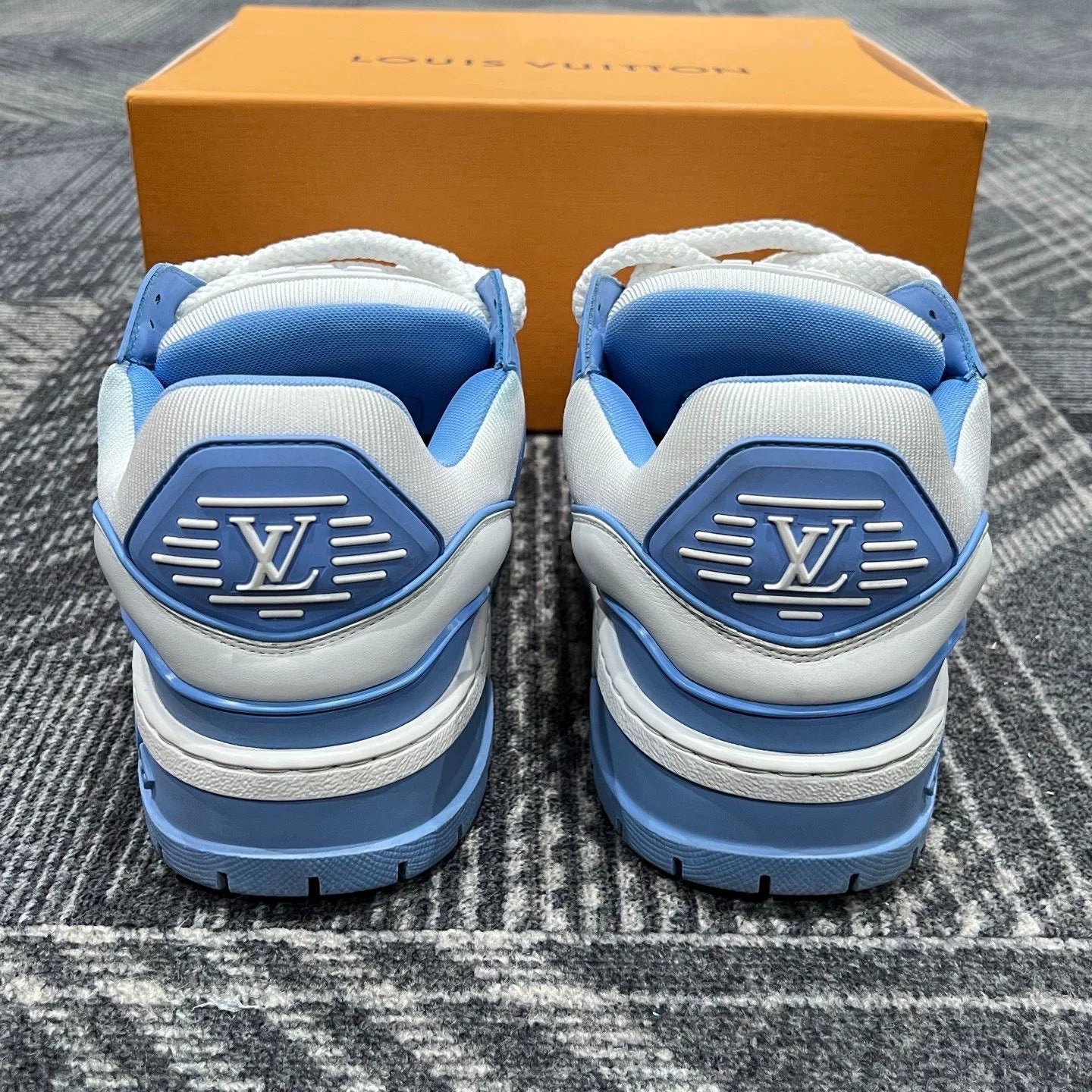 Louis Vuitton Trainer Maxi Sneakers Size 42