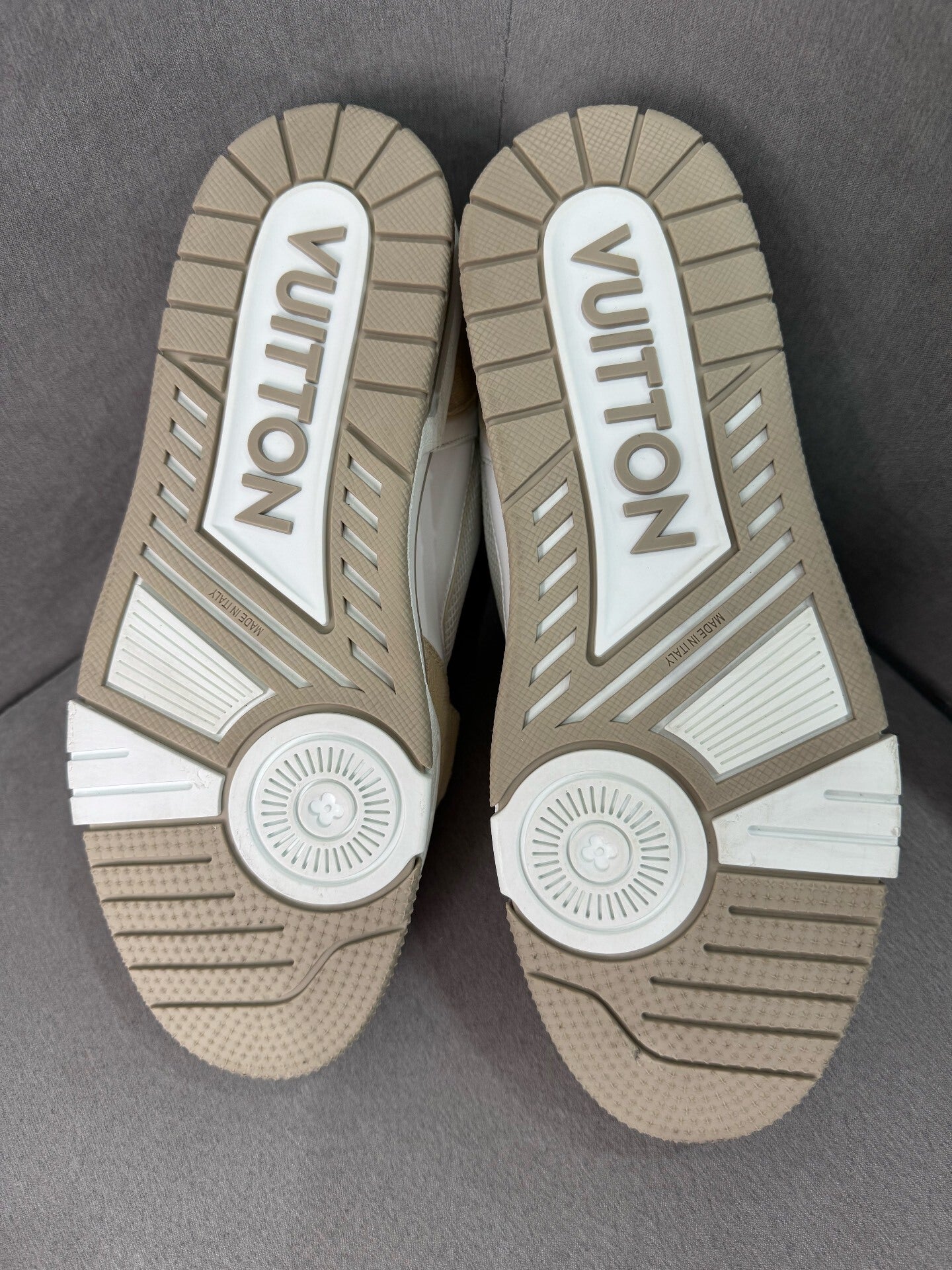 louis vuitton trainer sneakers with velcro