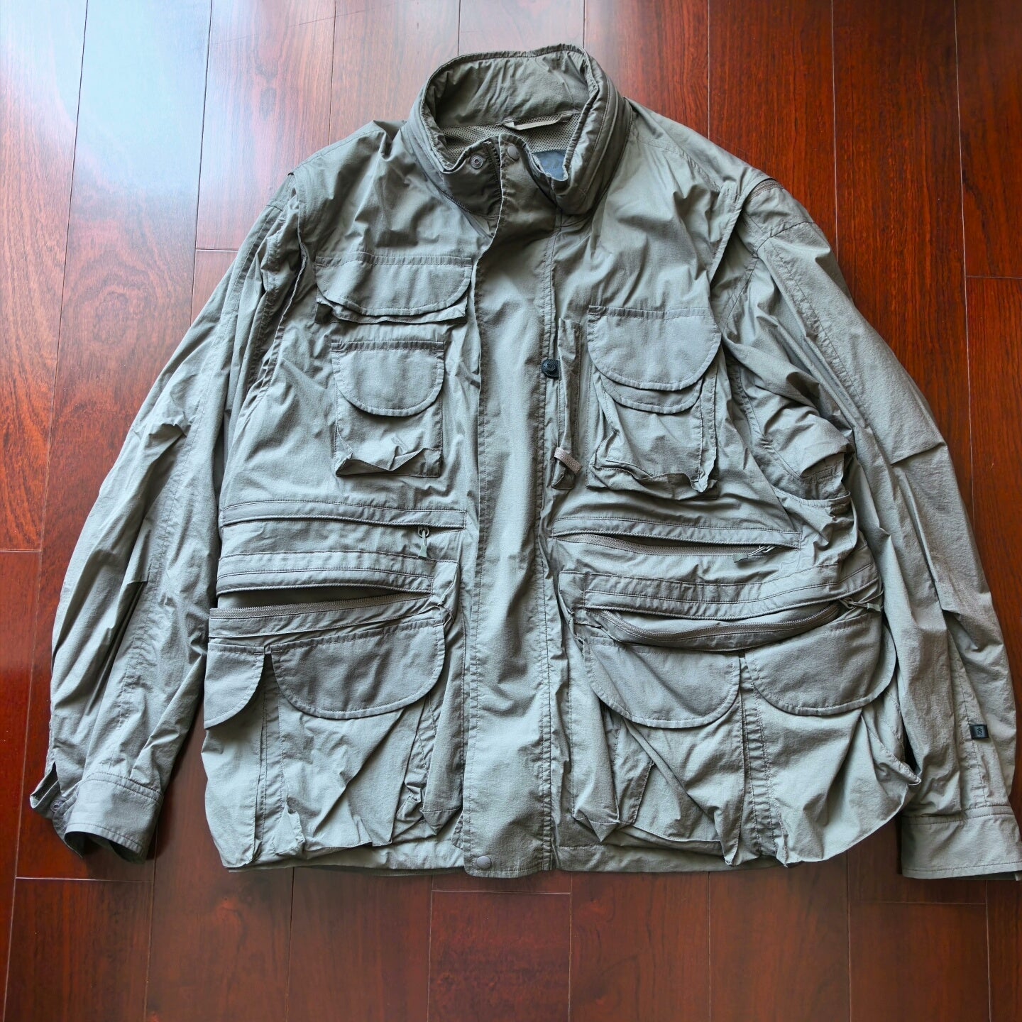 daiwa pier39 fishing jacket, size large