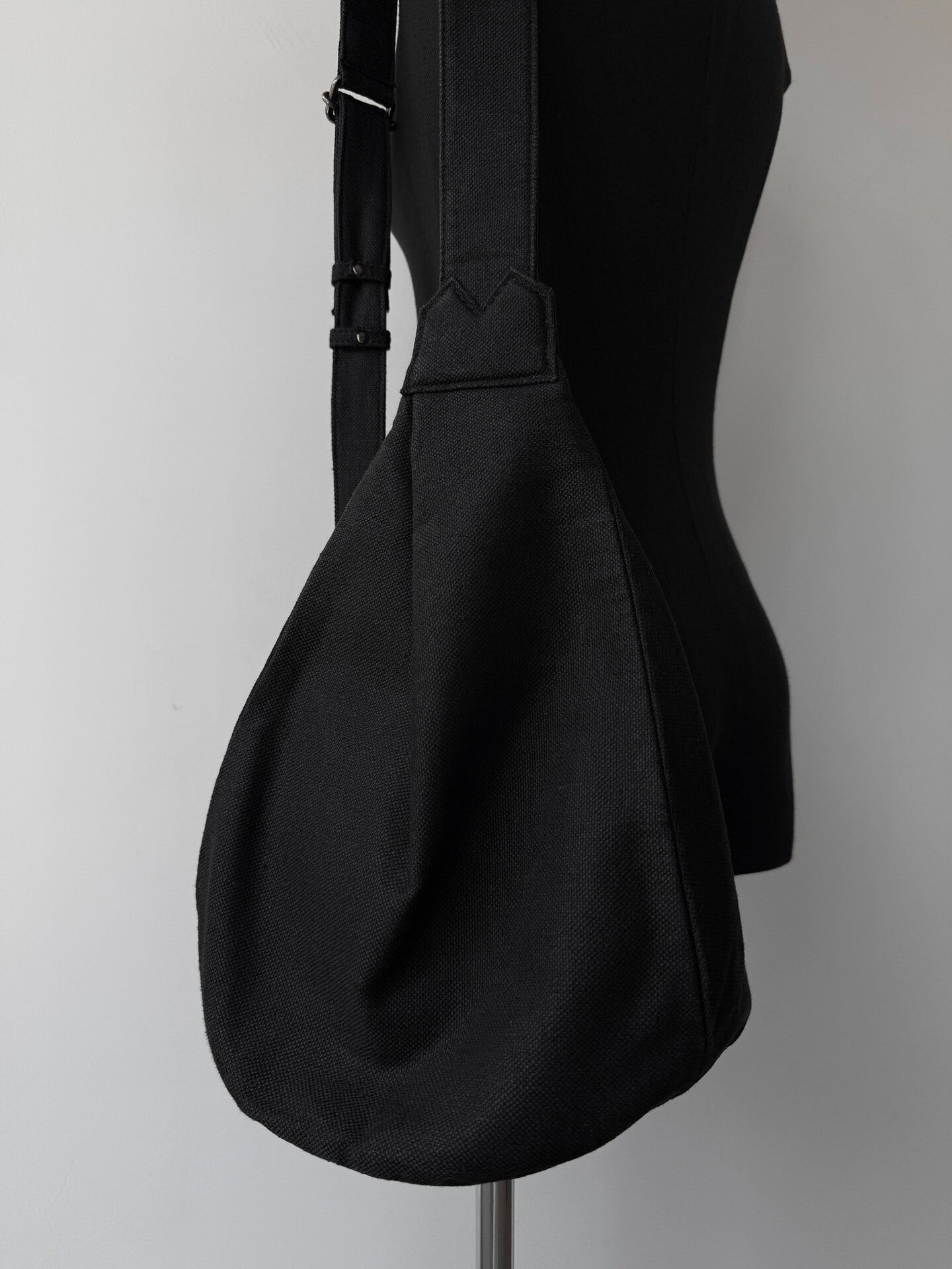 Yohji Yamamoto Discord Linen Drop Bag