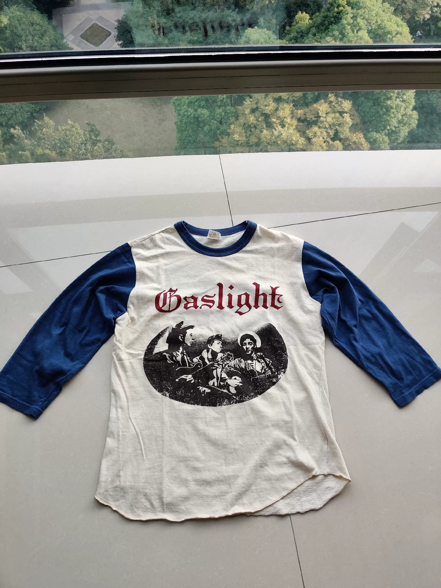 Gaslight Graphic Tee with 7/10 Sleeves