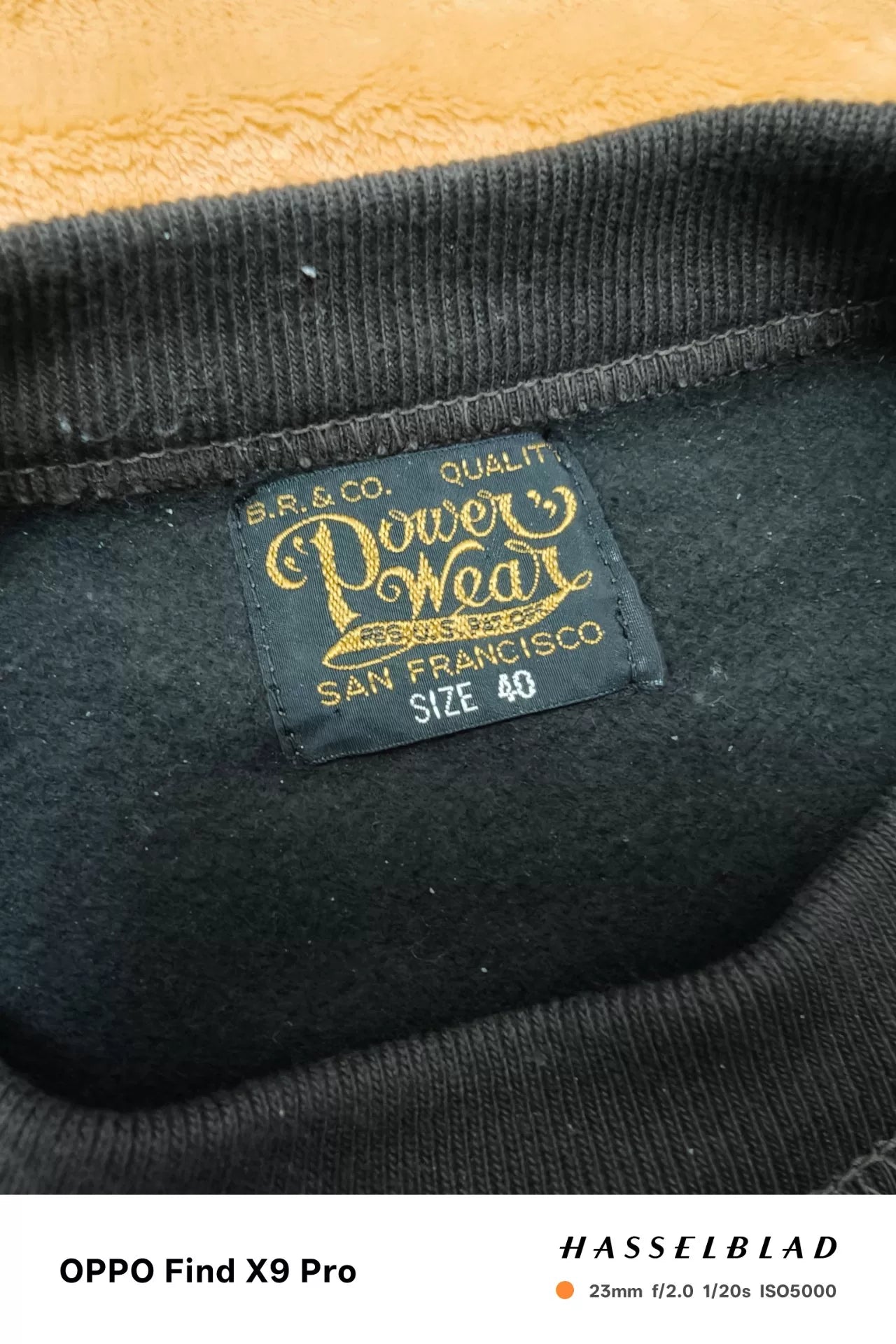 Black Set-In Fleece Pullover Sweatshirt