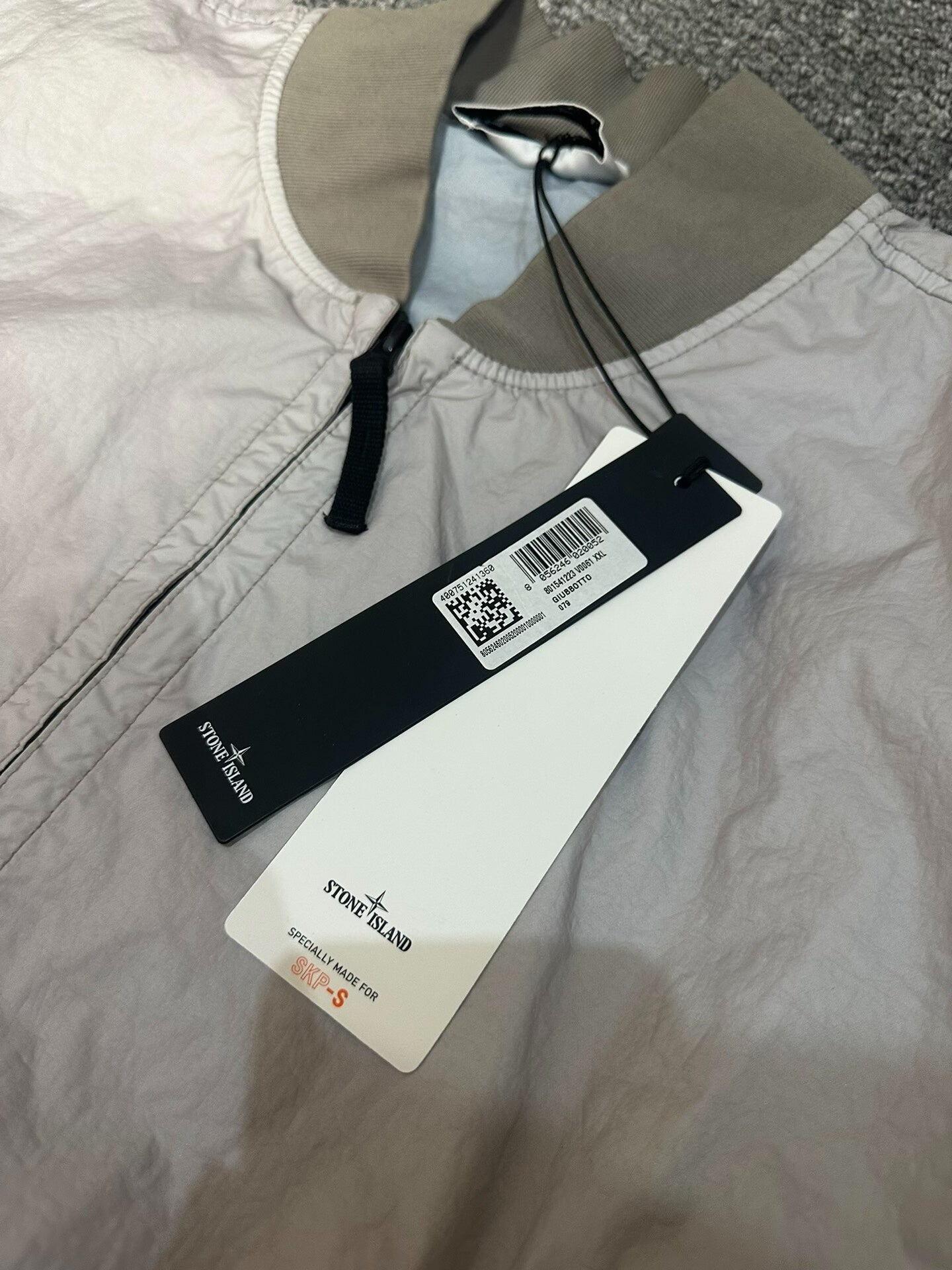stone island 3l tc jacket in silver gray