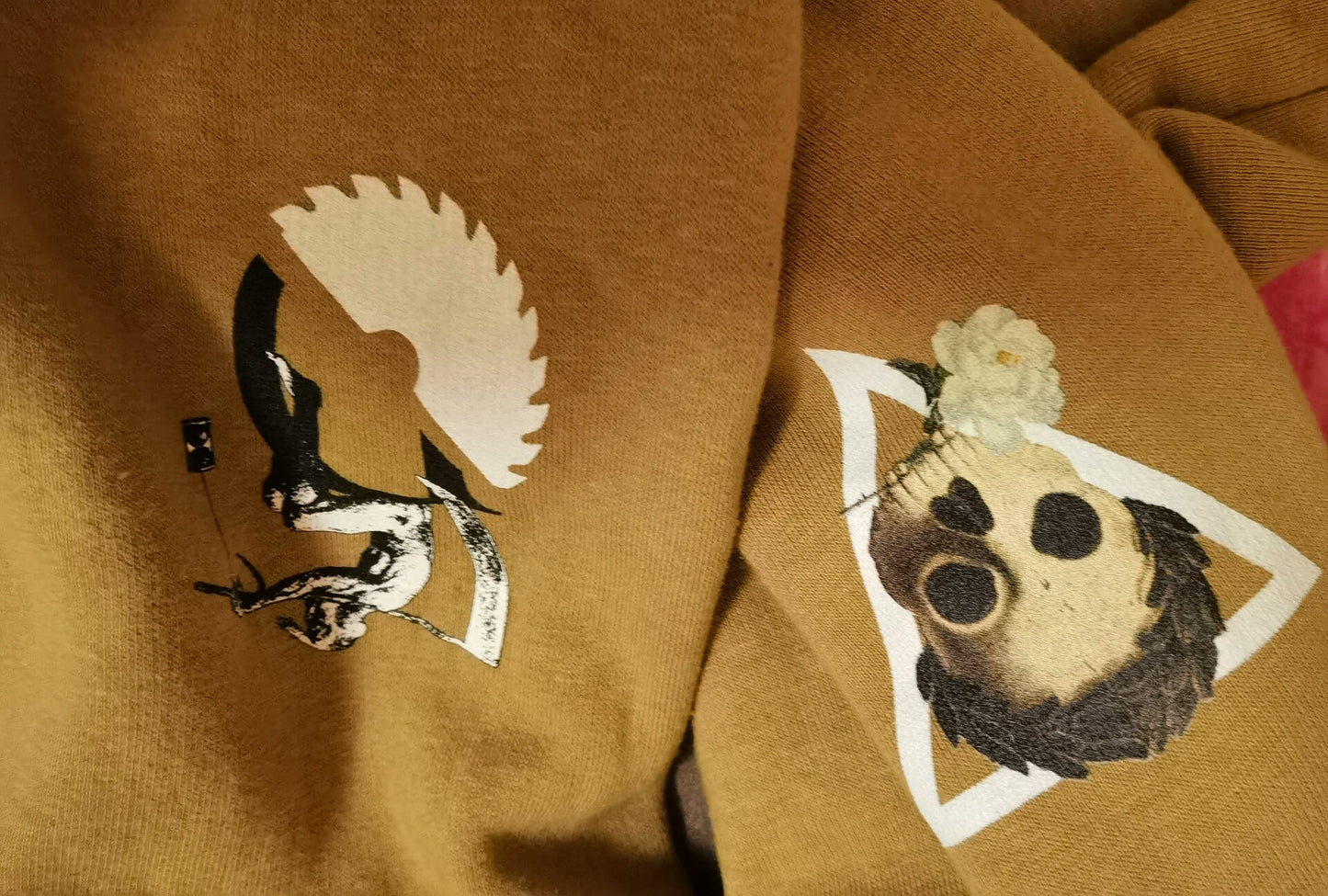 long hooded sweatshirt with graphic print