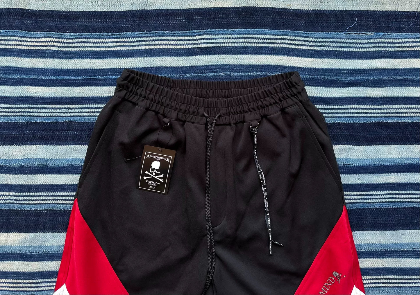 mastermind world color block shorts