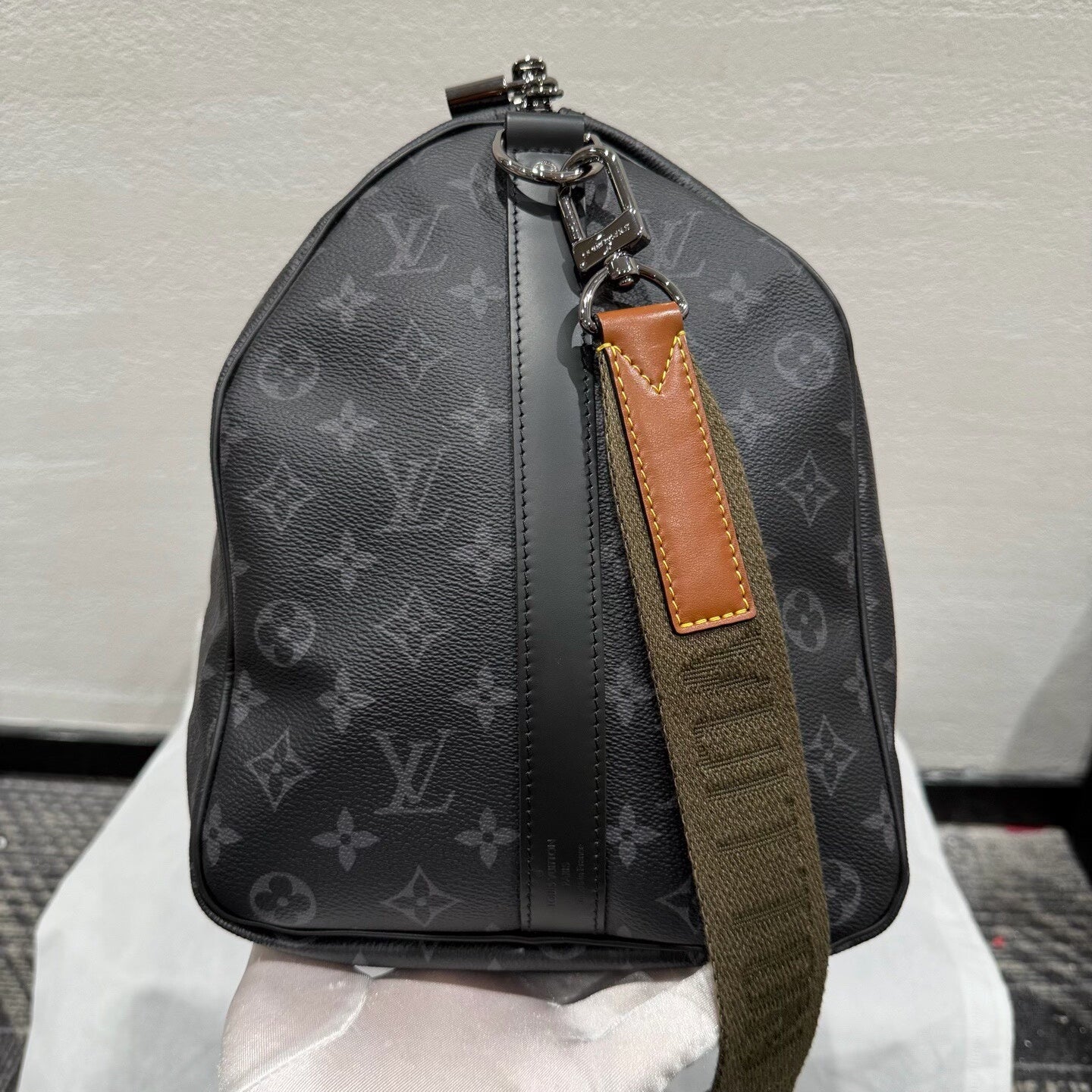 Louis Vuitton Keepall 45 Black Travel Bag
