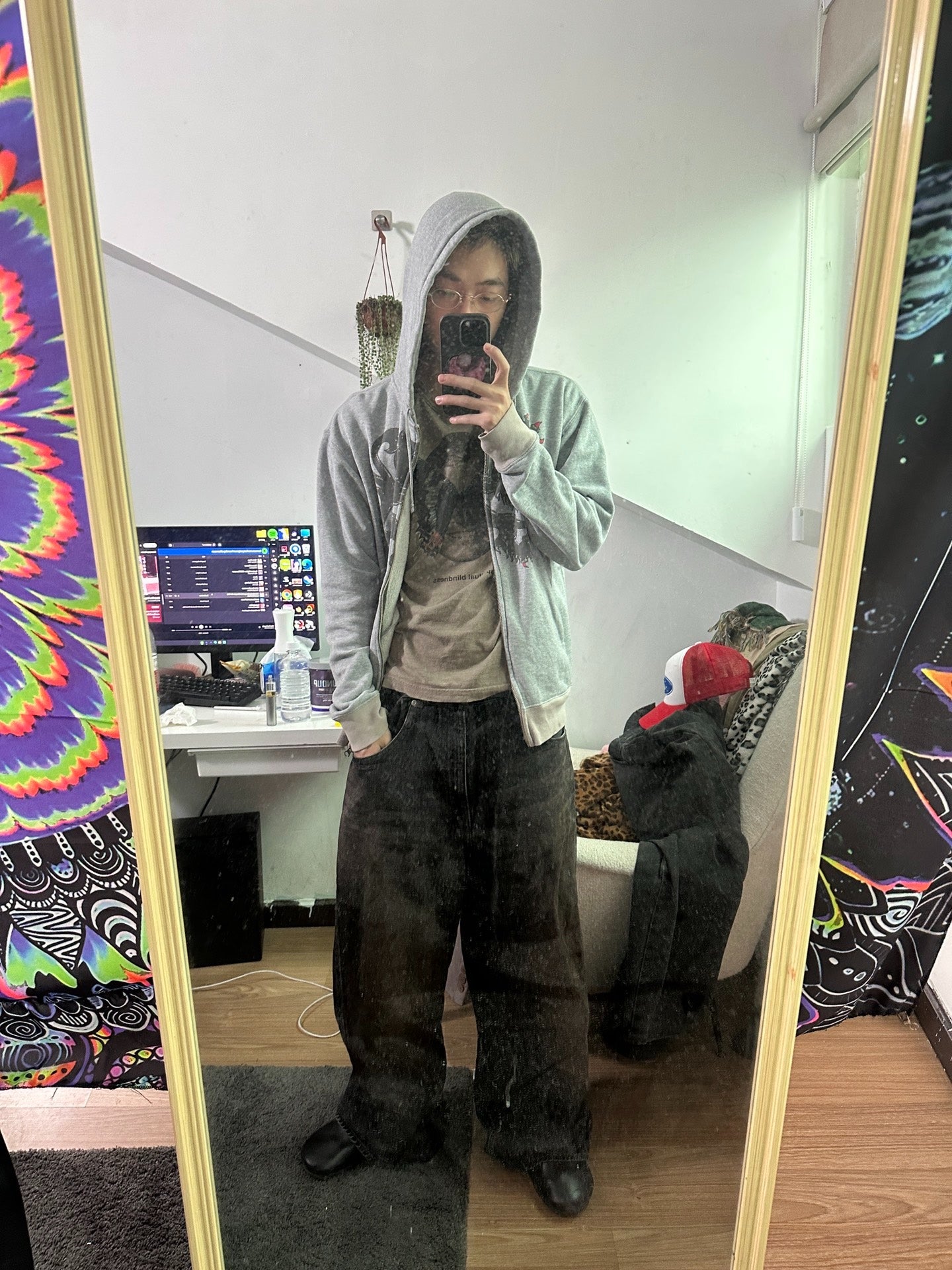Beams FUTURE ARCHIVE Mud-Dyed Baggy Jeans