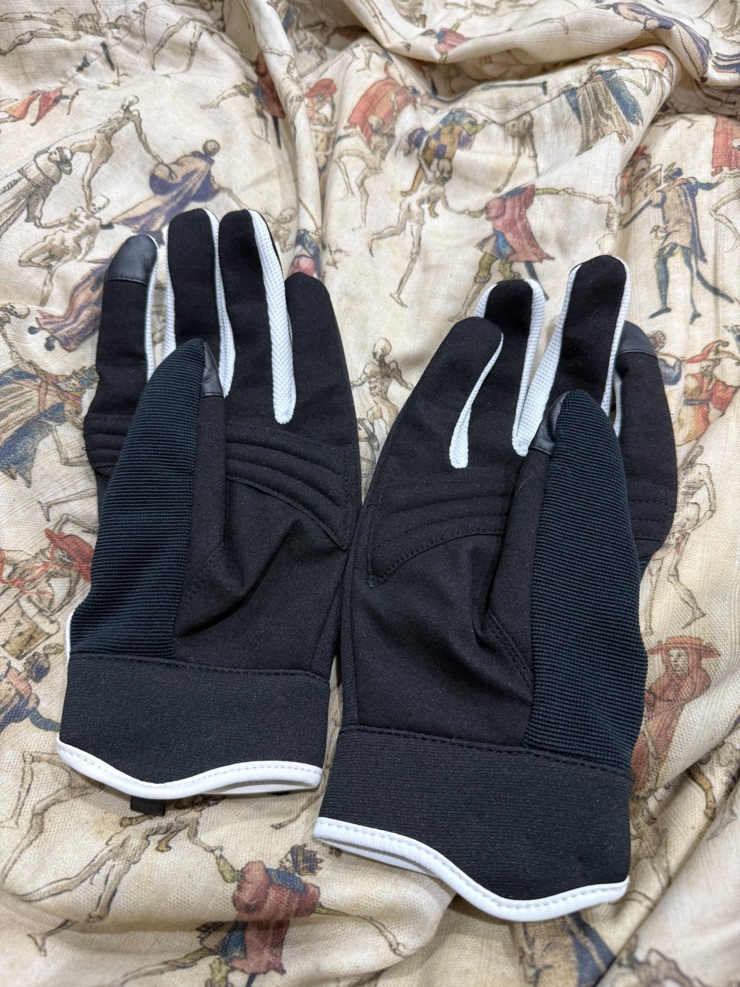 UNDERCOVER HAL Laboratories Rivet Moto Gloves
