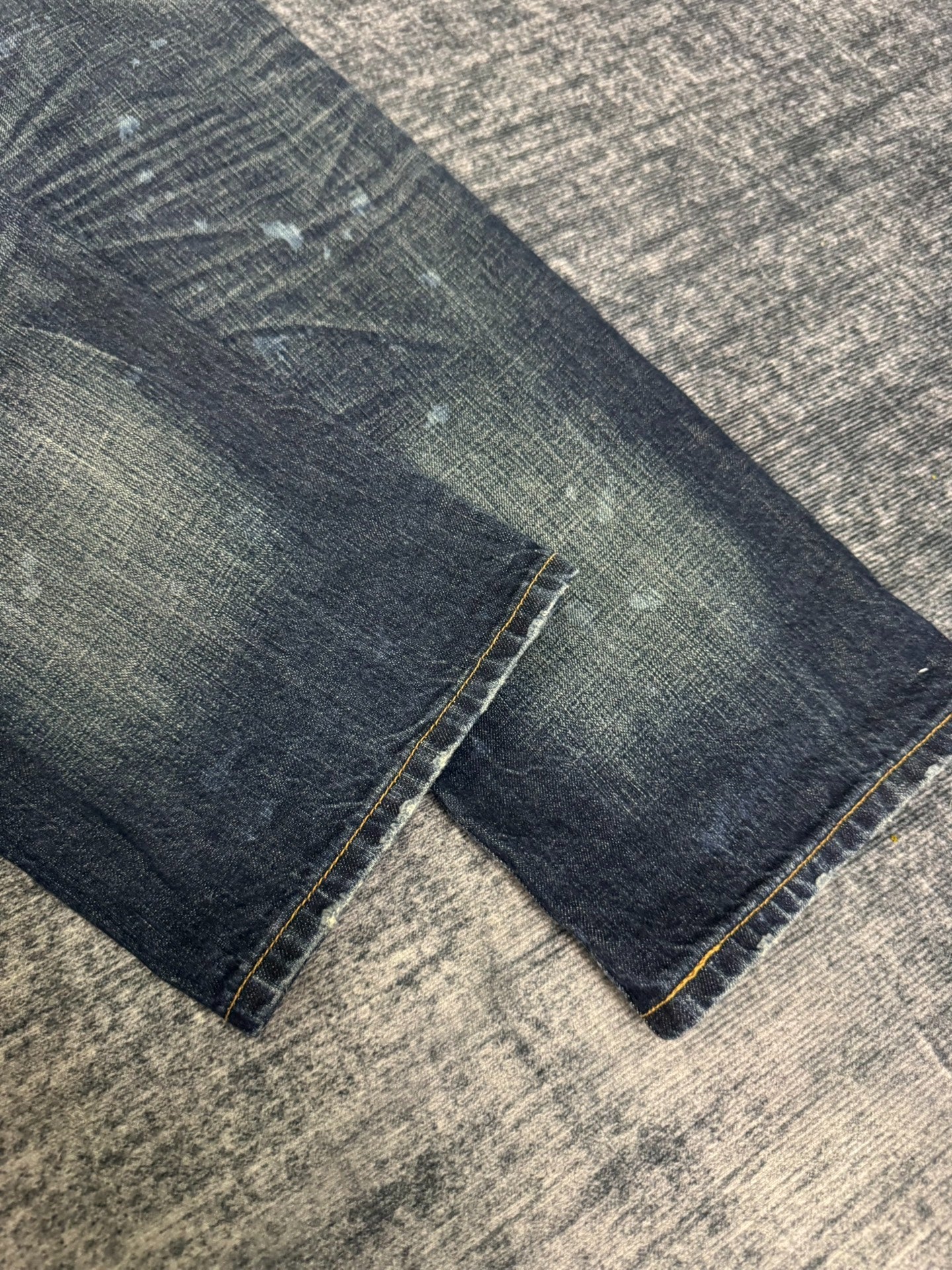 Vintage Levi's 501 00s Jeans