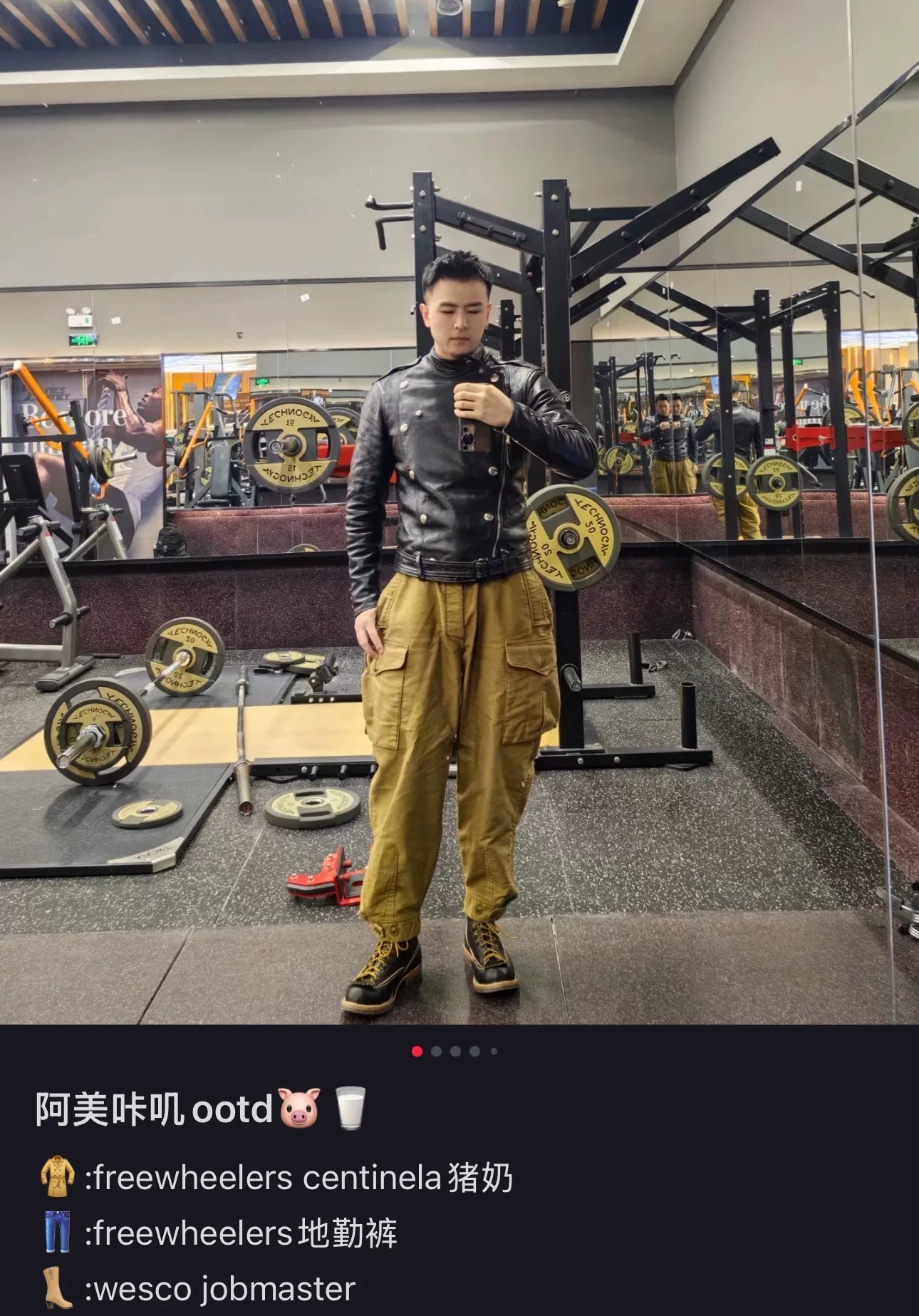 ground crew trousers in classic khaki color