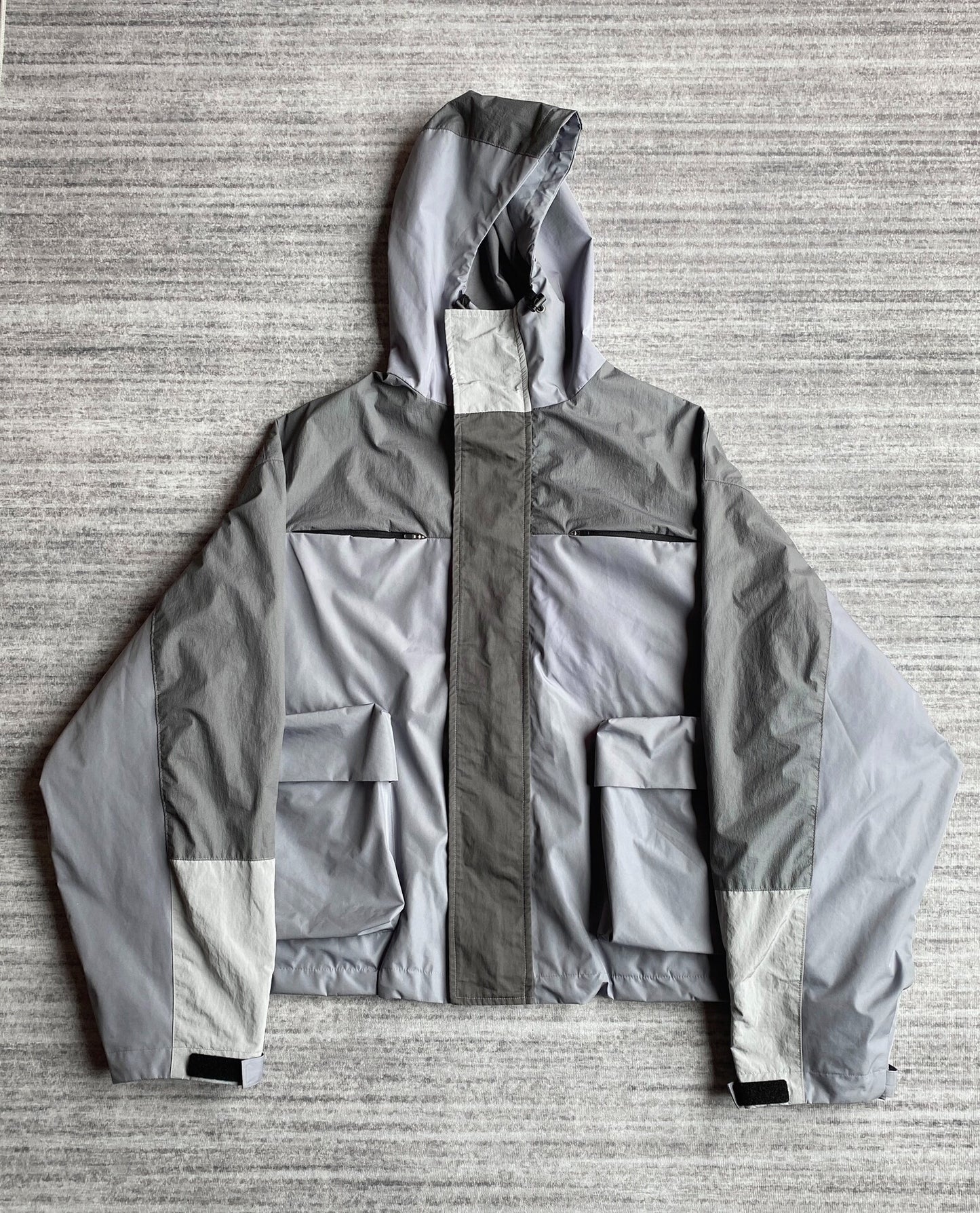 black gray blue zip pocket jacket