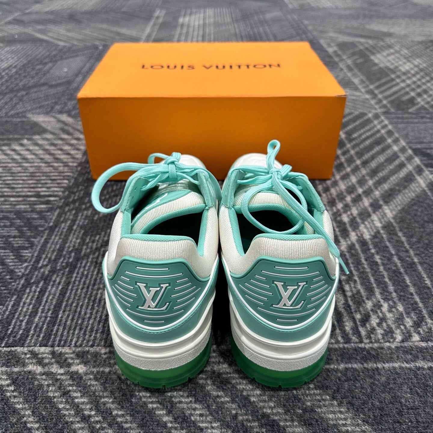 Louis Vuitton Trianer Tiffany Green Sneakers