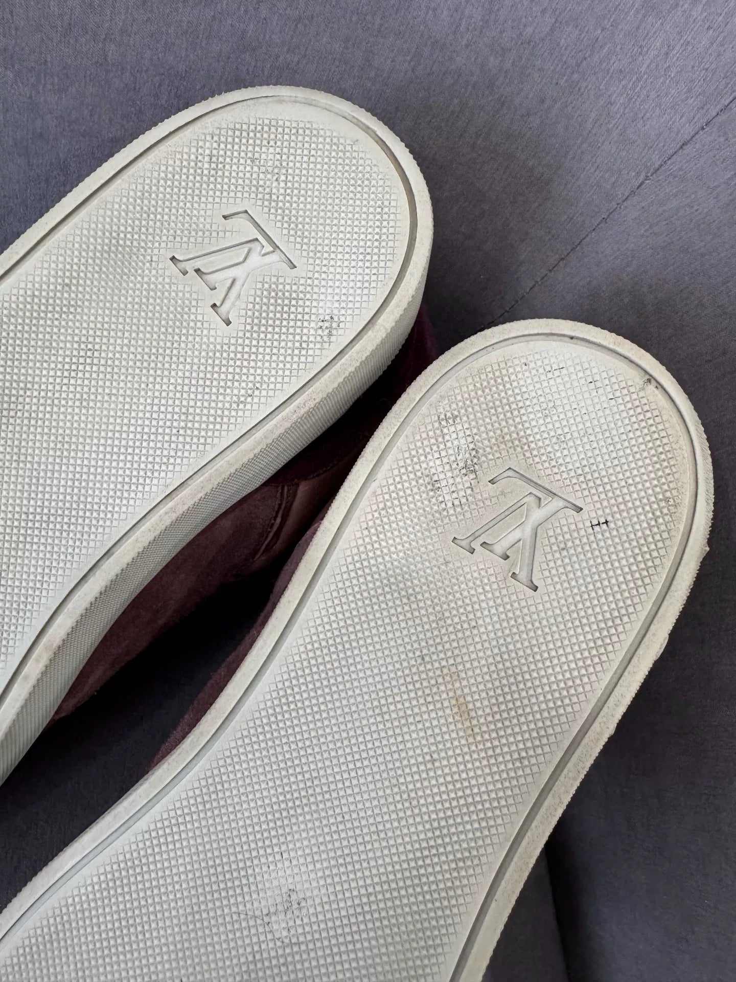 louis vuitton kanye don sneakers size 41.5