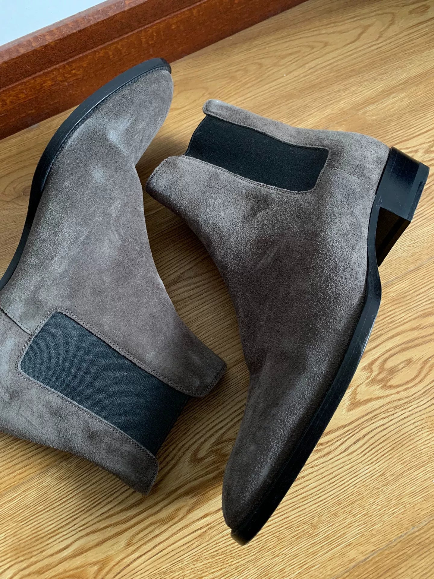 Saint Laurent Wyatt Suede Chelsea