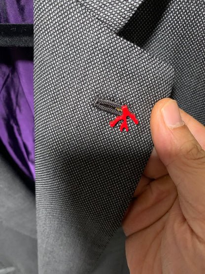 stylish gray tailored single-breasted blazer