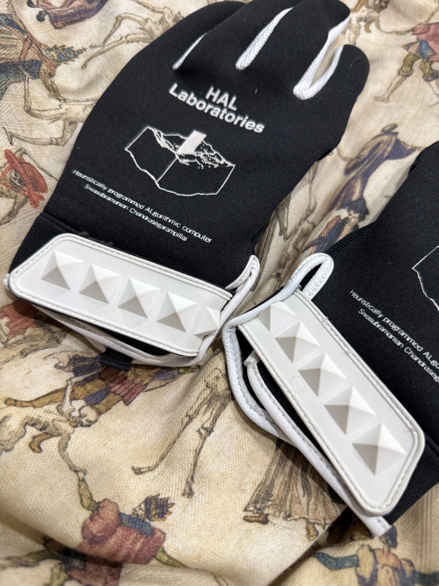 UNDERCOVER HAL Laboratories Rivet Moto Gloves