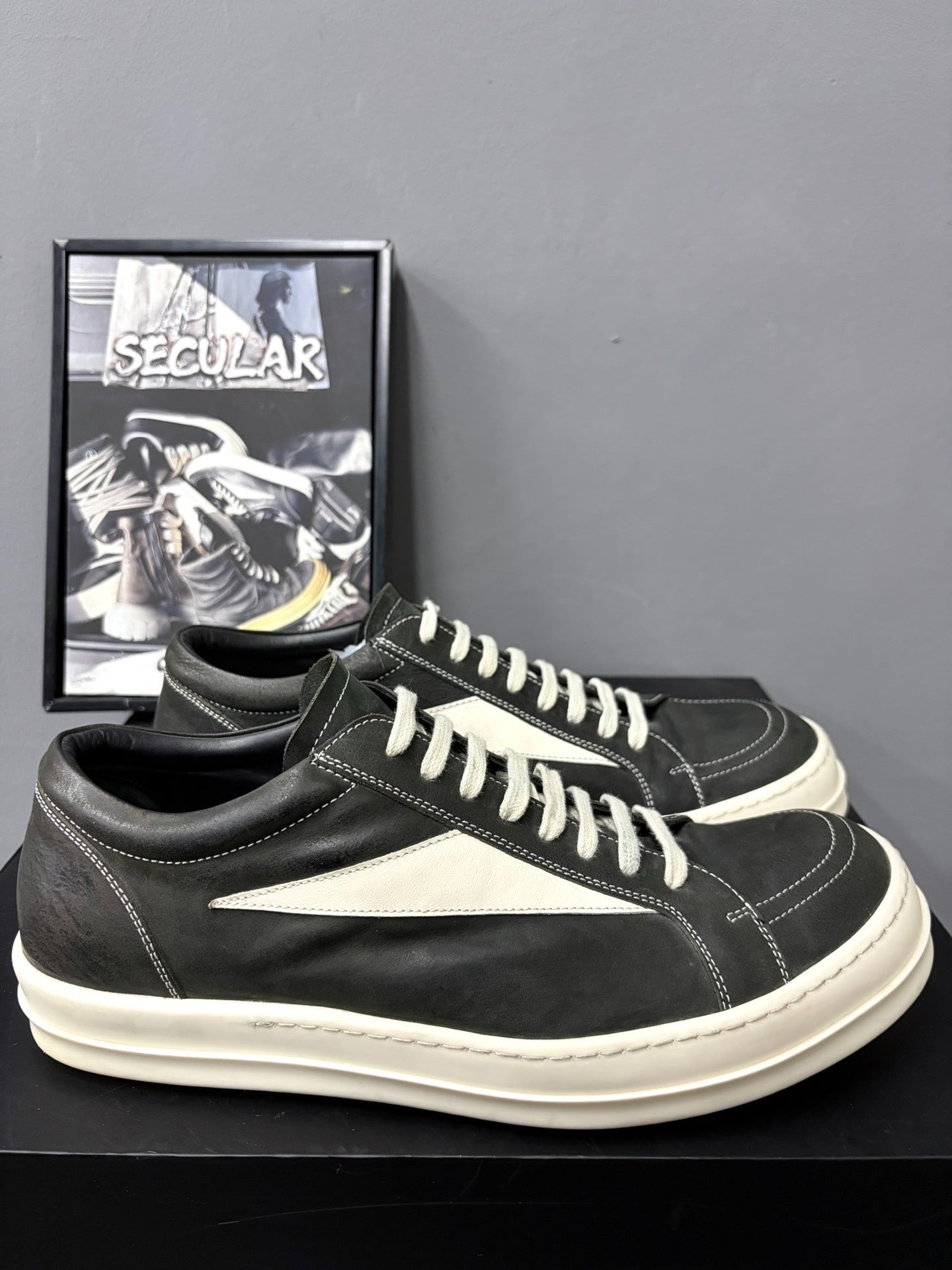 Rick Owens 45 Low-Top Leather Sneakers