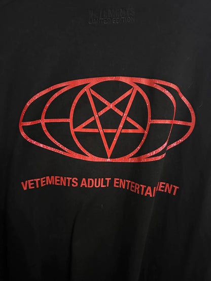 vetements restricted short sleeve t-shirt