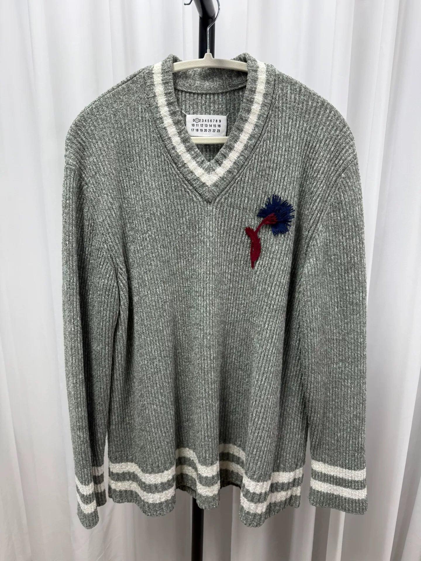 maison margiela loose v-neck sweater