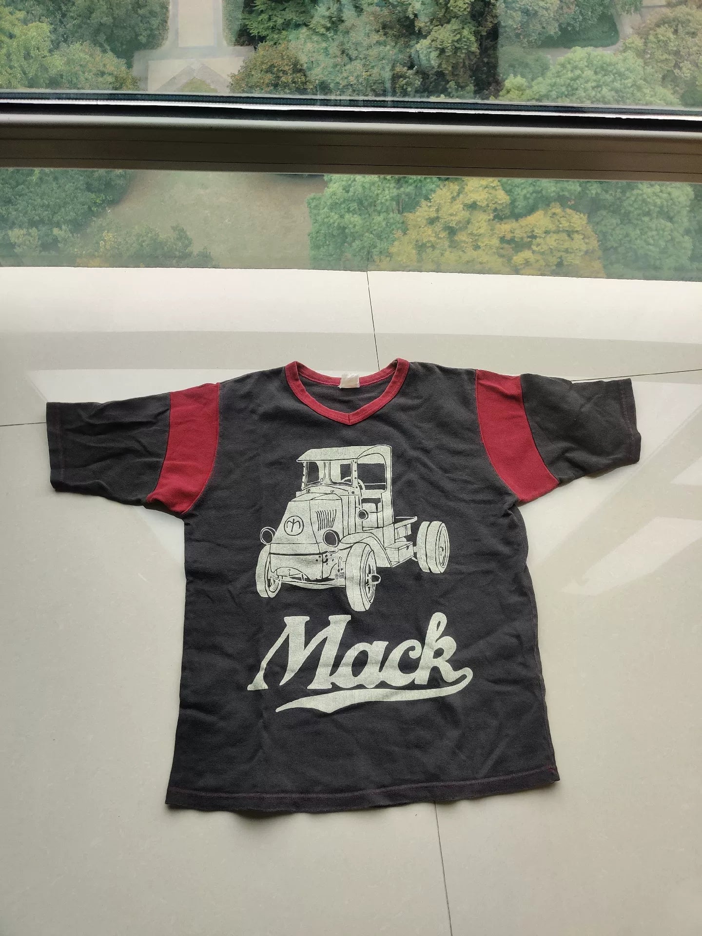 short sleeve Mack truck graphic tee