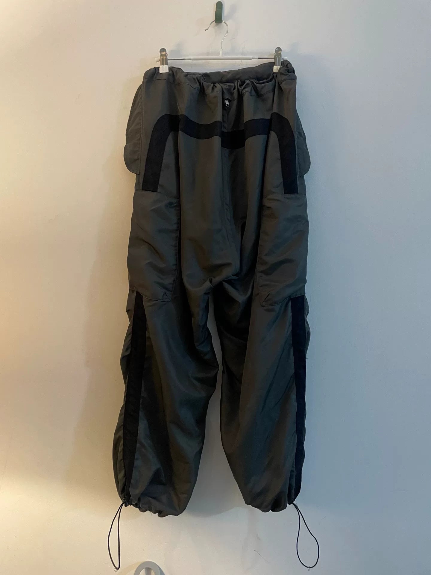 drawstring tactical cargo pants in army green