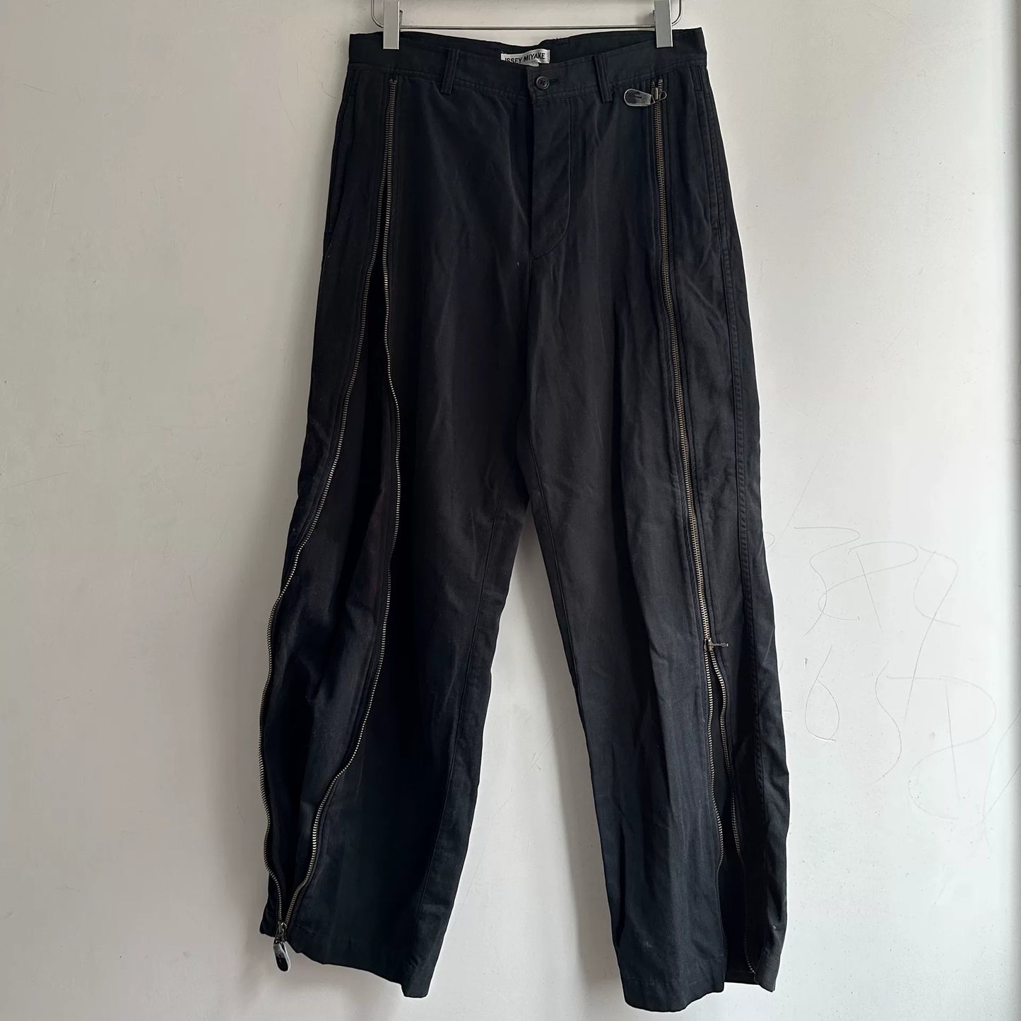 issey miyake rare zip-up black pants