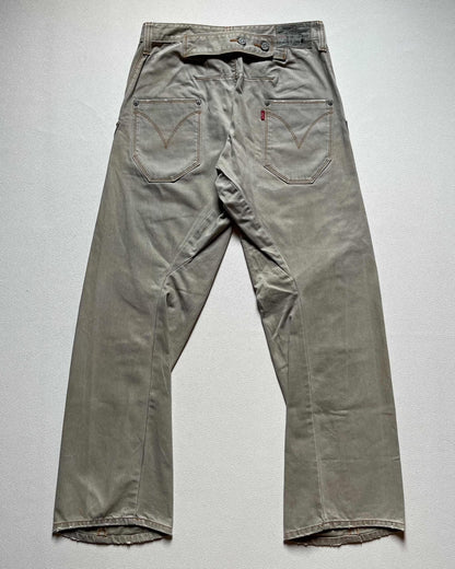 Vintage Levi's 2000s Engineered Cinch Back Twisted Leg Jeans