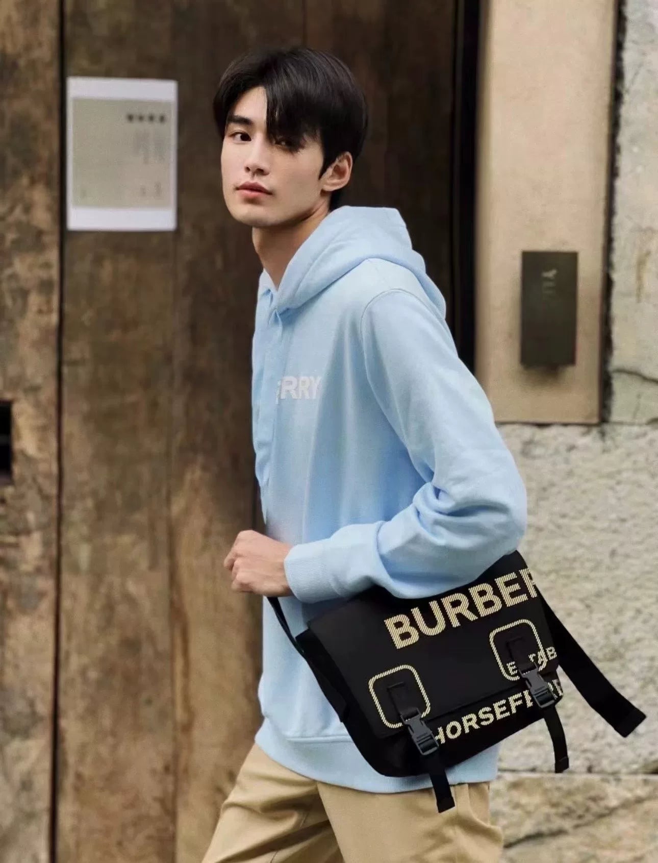 burberry light blue logo hoodie for unisex
