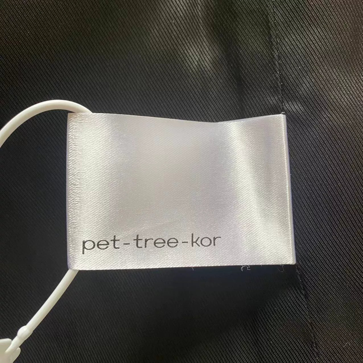 stylish honeycomb patterned jacket from Pet Tree Kor