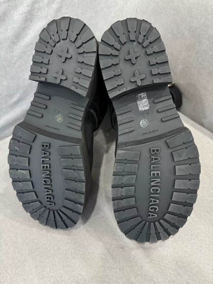 balenciaga venom boots size 40 second-hand