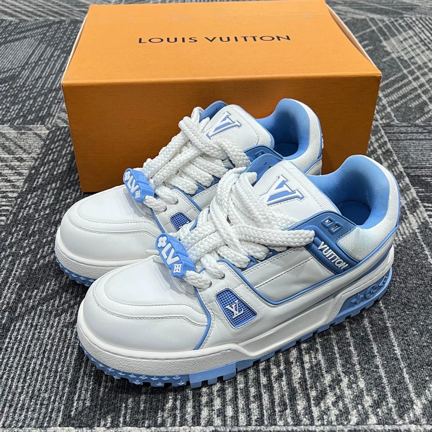 Louis Vuitton Trainer Maxi Sneakers Size 42