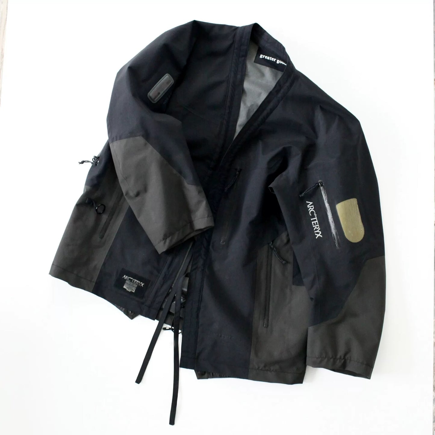 Arc’teryx Artist Series Jacket in Black