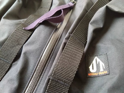 Multifunctional Outdoor Vest for Adventurers