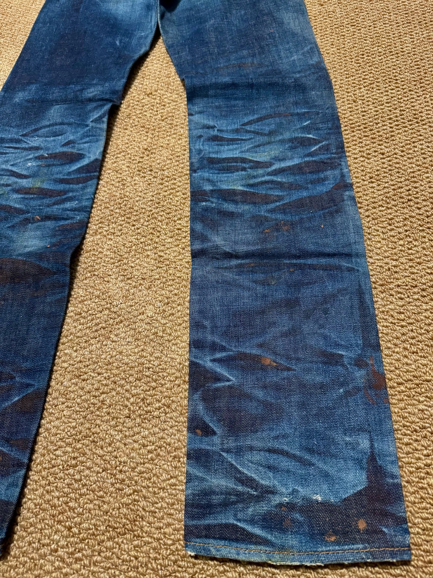 Noir Denim Jeans with Distressing