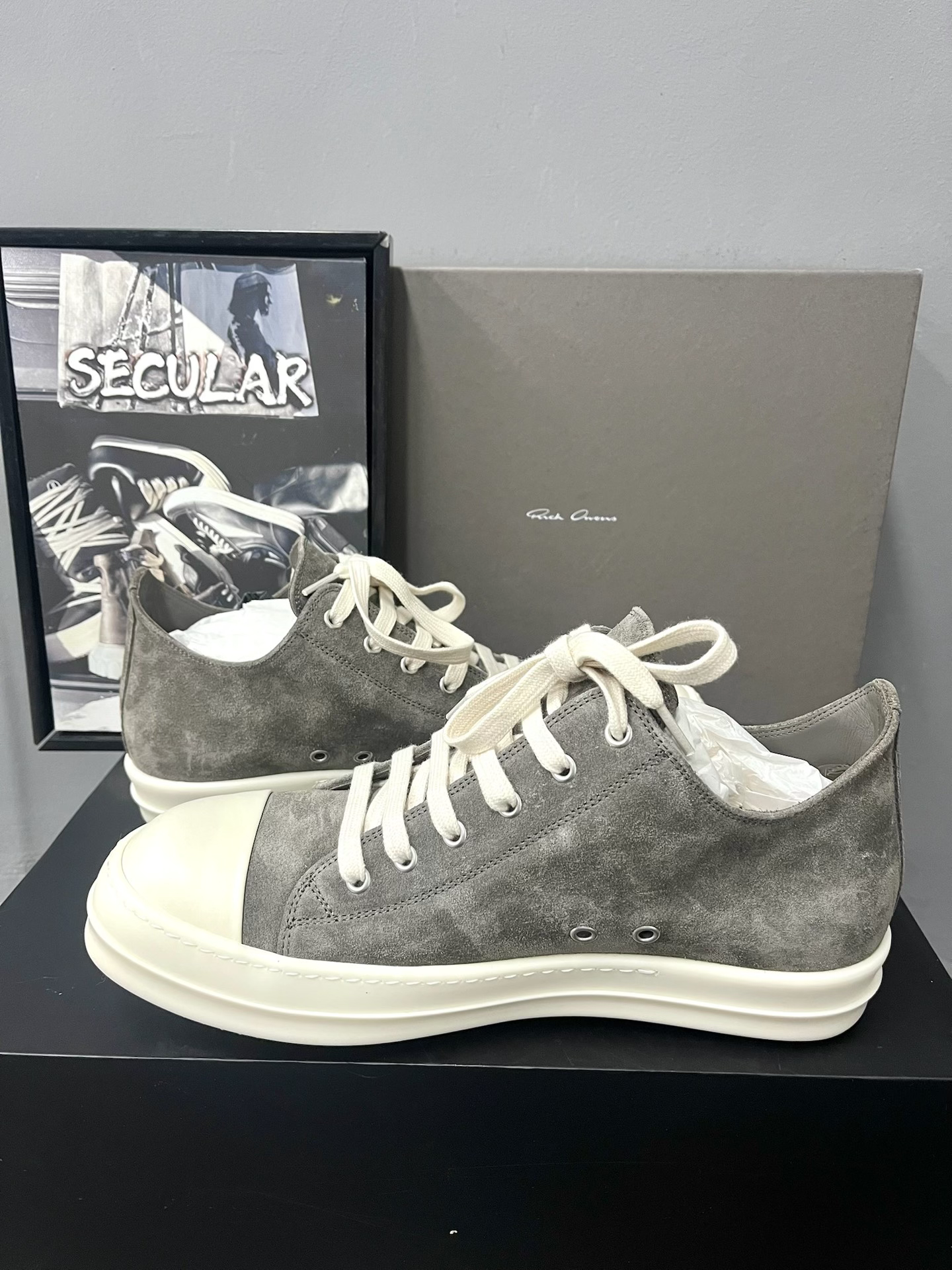 Rick Owens 26SS Gray Suede Low-Top Sneakers