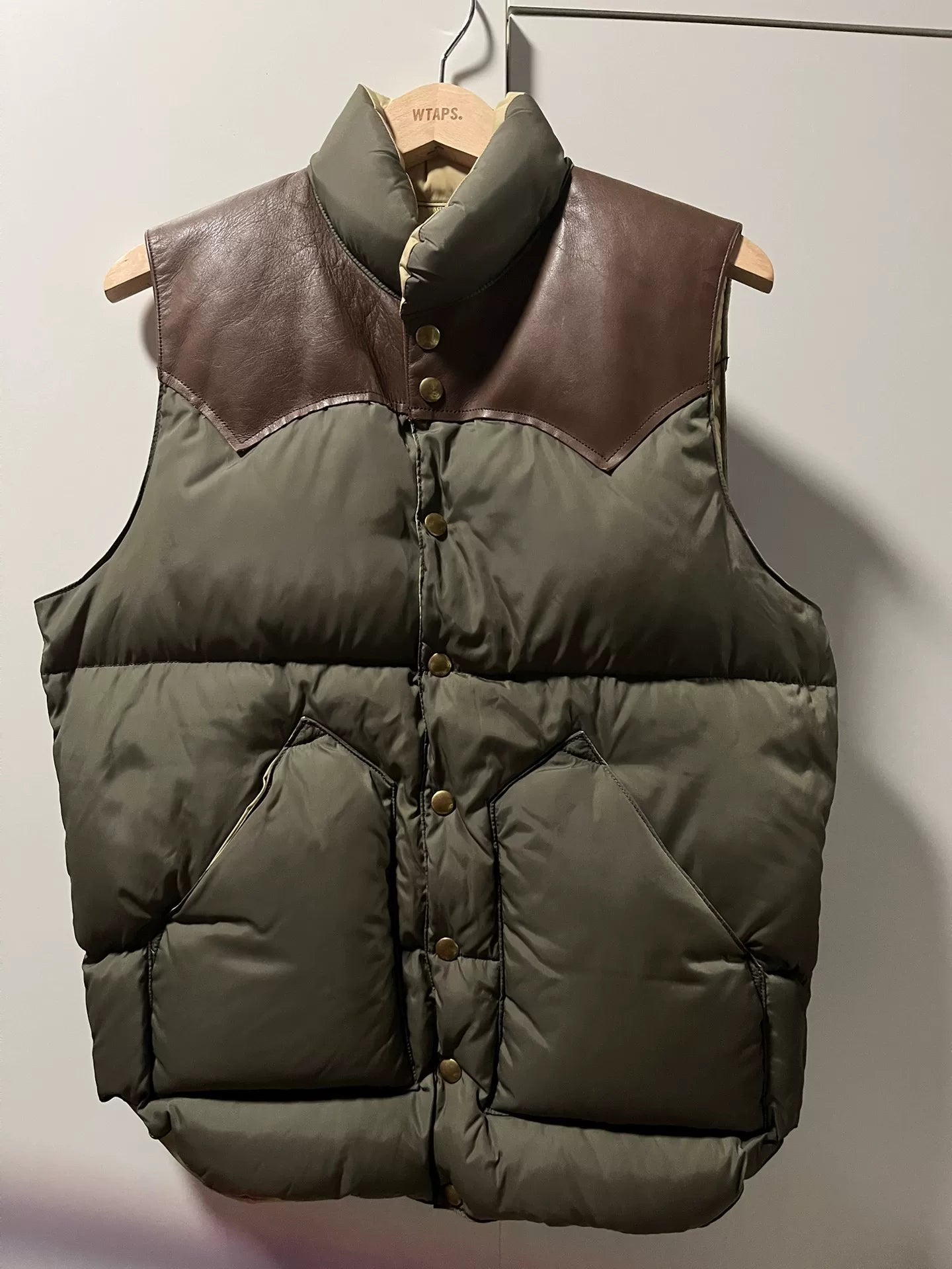 rocky mountain down vest with leather details