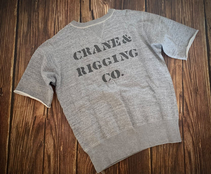 gray short sleeve sweatshirt with print