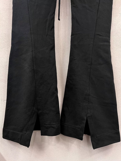 Julius_7 Flared Split Hem Pants