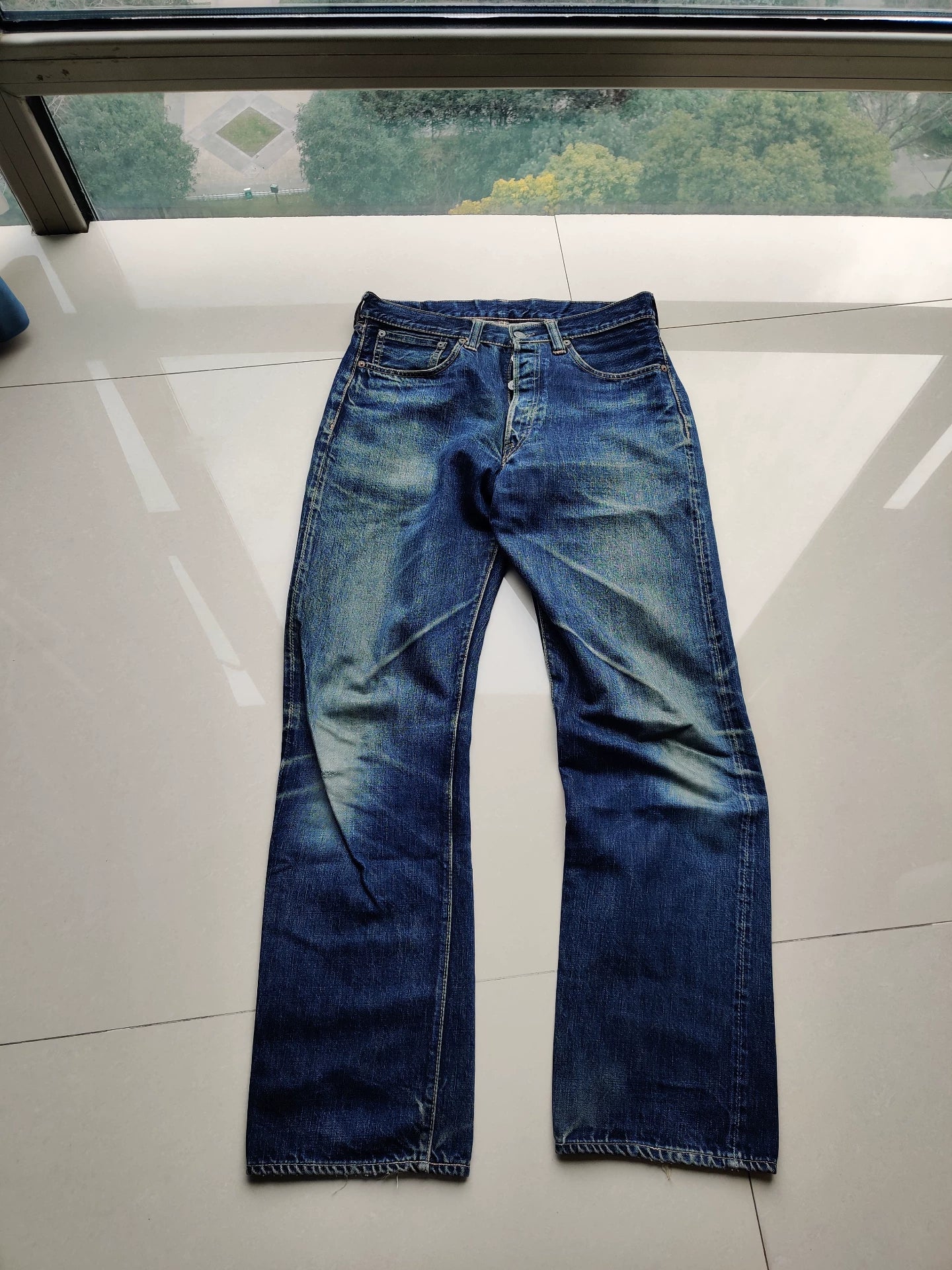 bootleggers skull graphic jeans size 32