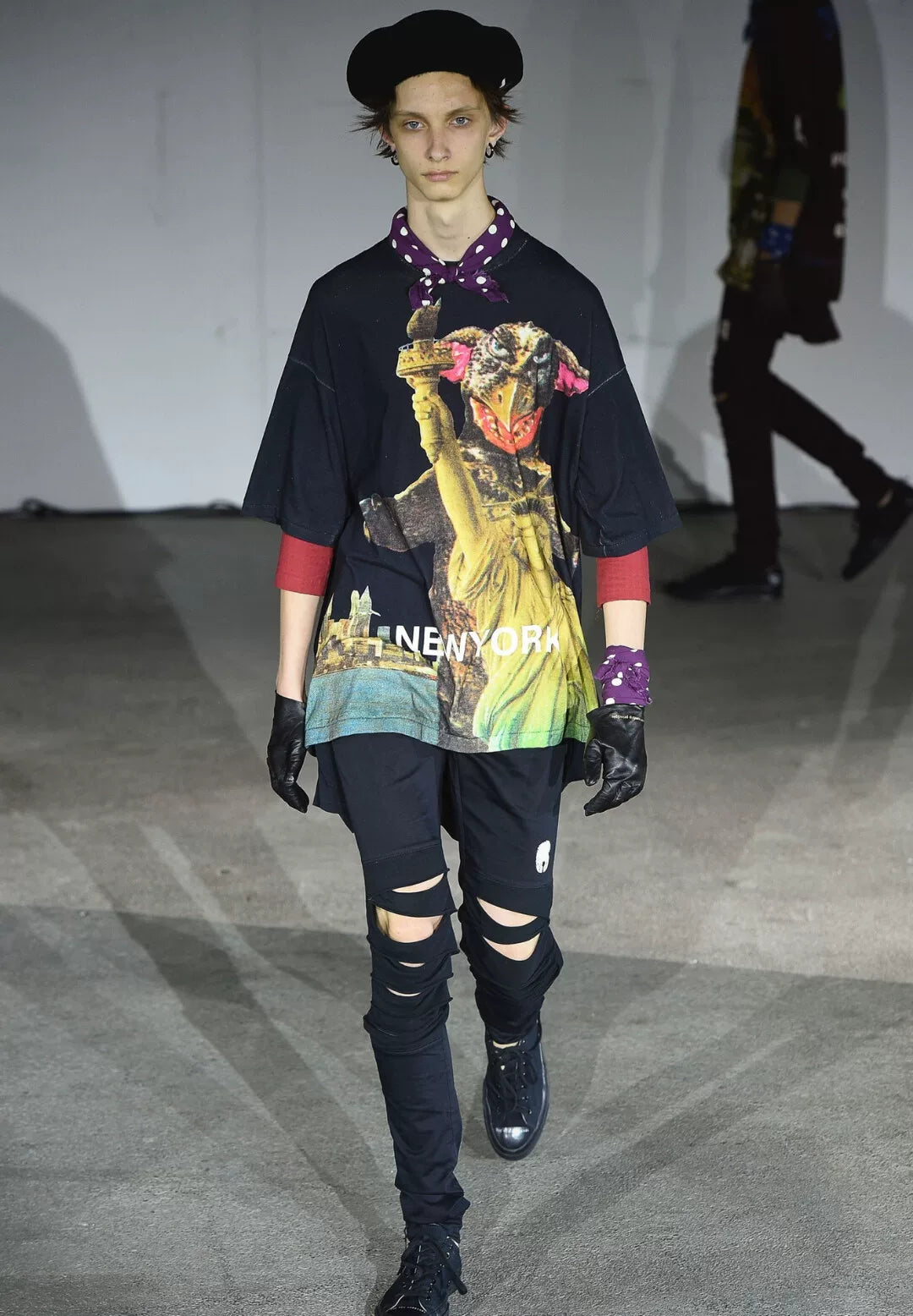 Undercover 19SS Monster Runway Distressed Pants