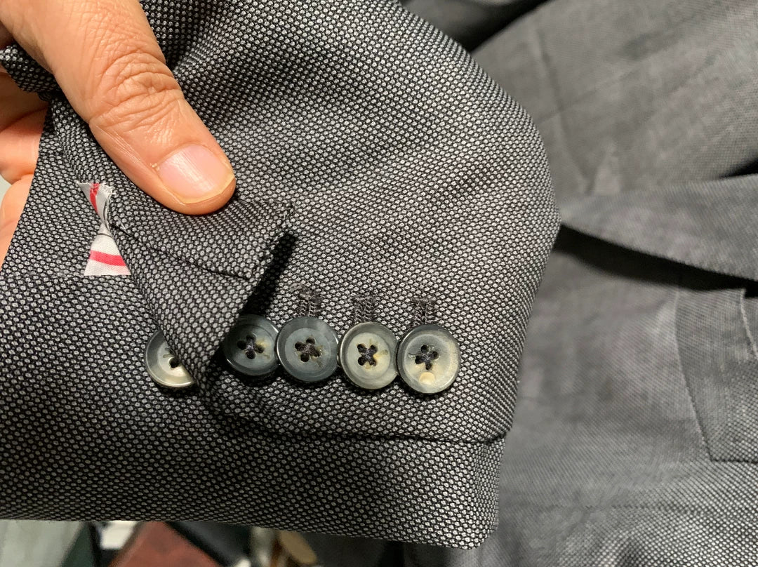 stylish gray tailored single-breasted blazer