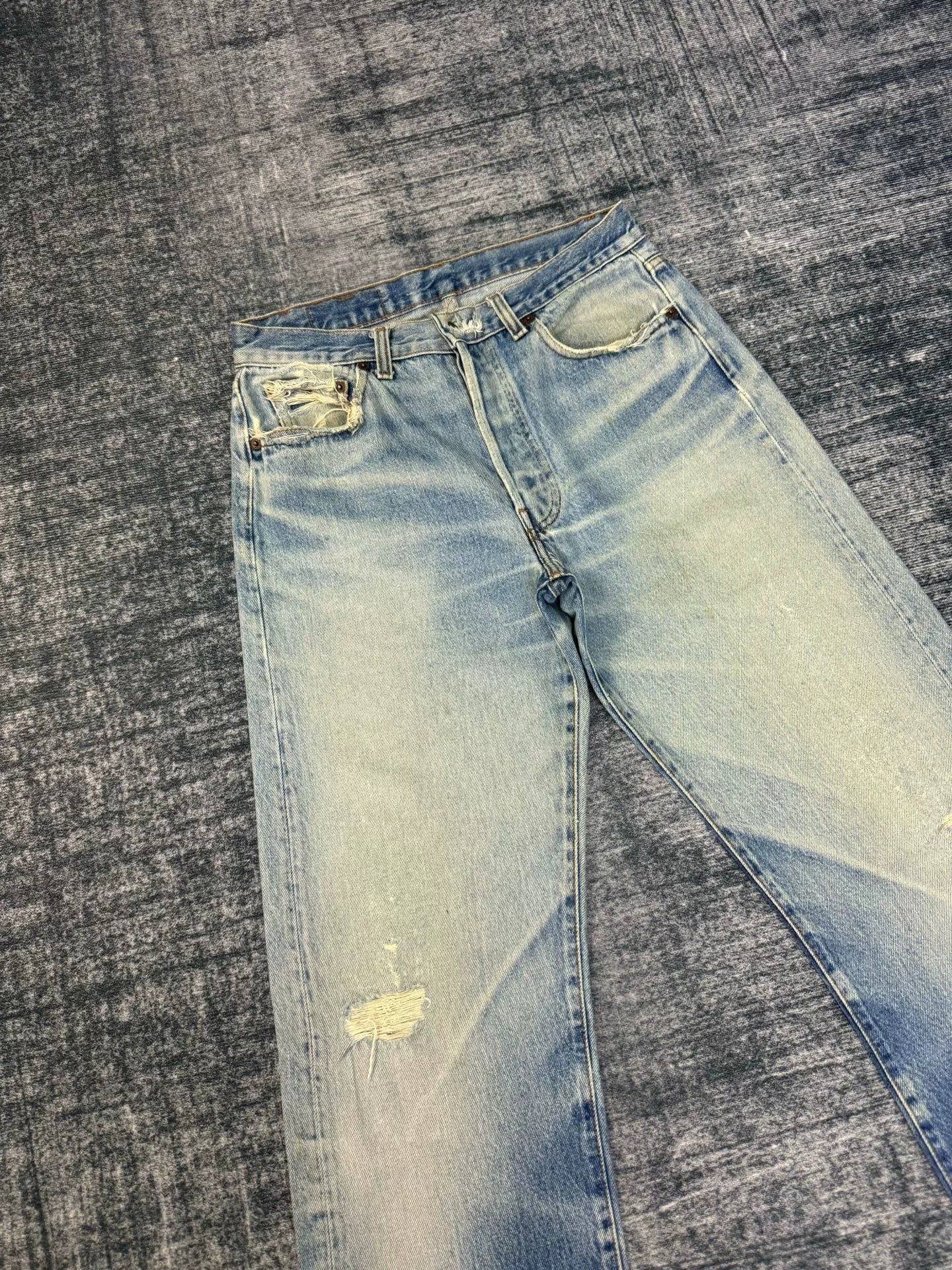 Vintage Levi's 501 80s Washed Blue Jeans